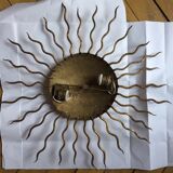 Sun shaped ceiling light