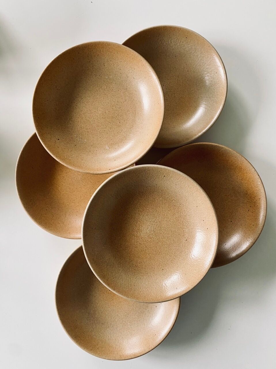 Set of 6 hollow sandstone plates
