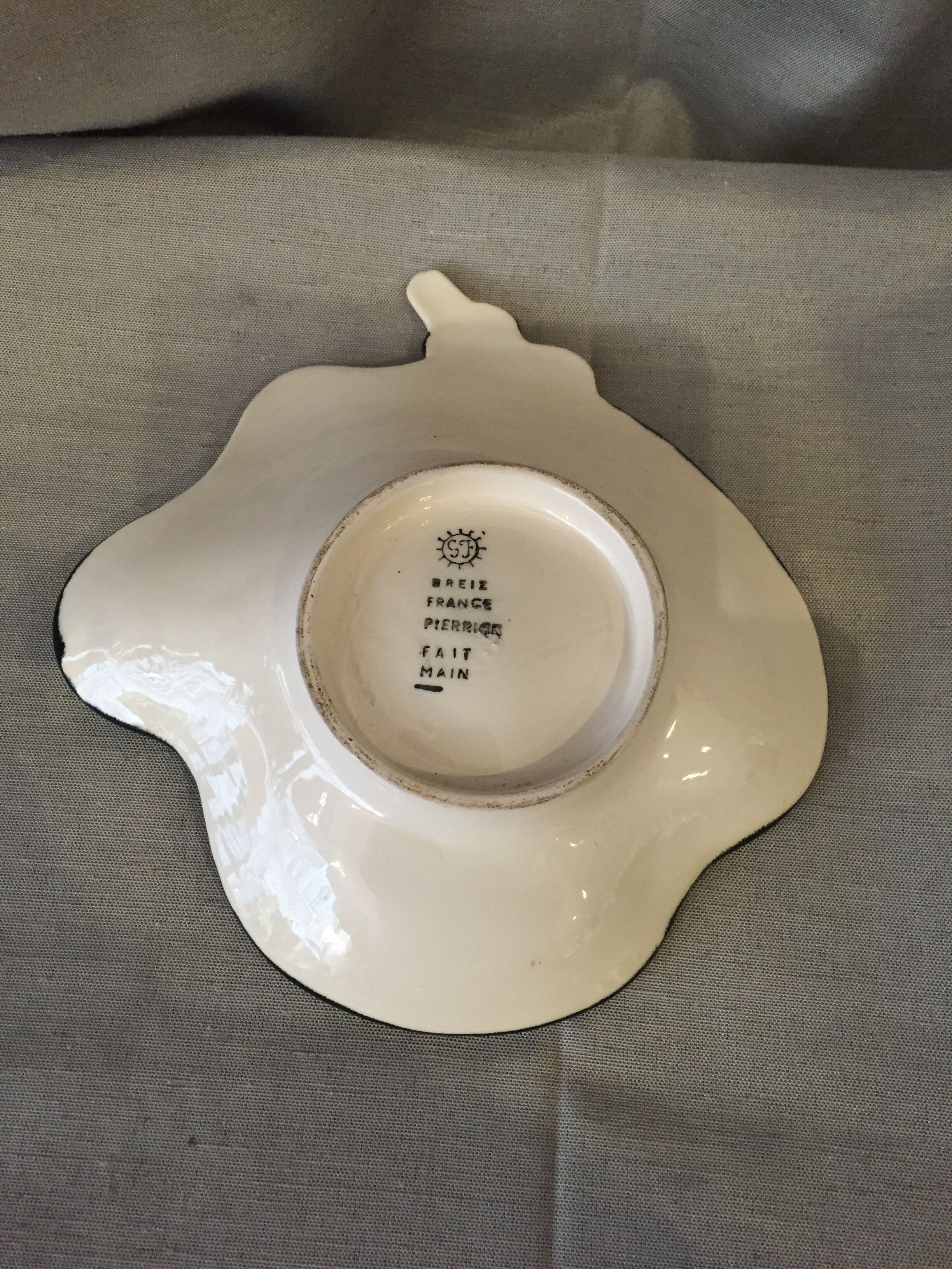 Empty pocket breiz gabriel fourmaintraux breton brittany ceramic