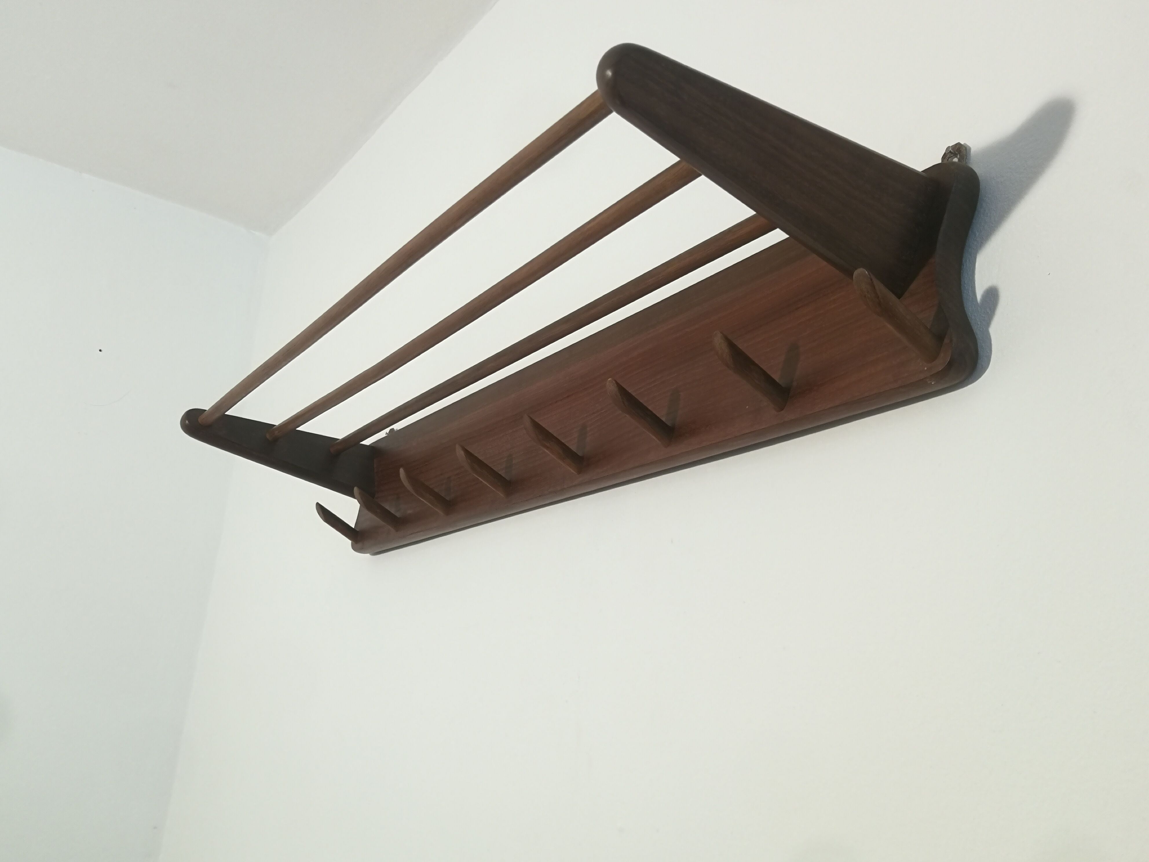 Wall coat holder