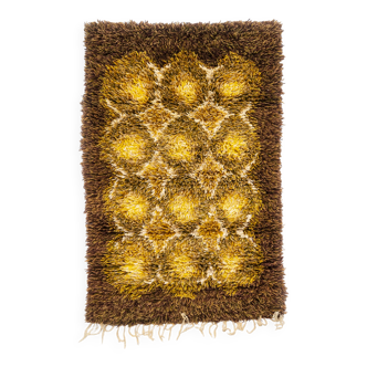 Scandinavian 20th century modern long pile (ryijy) rug by Laila Seppä. 154/