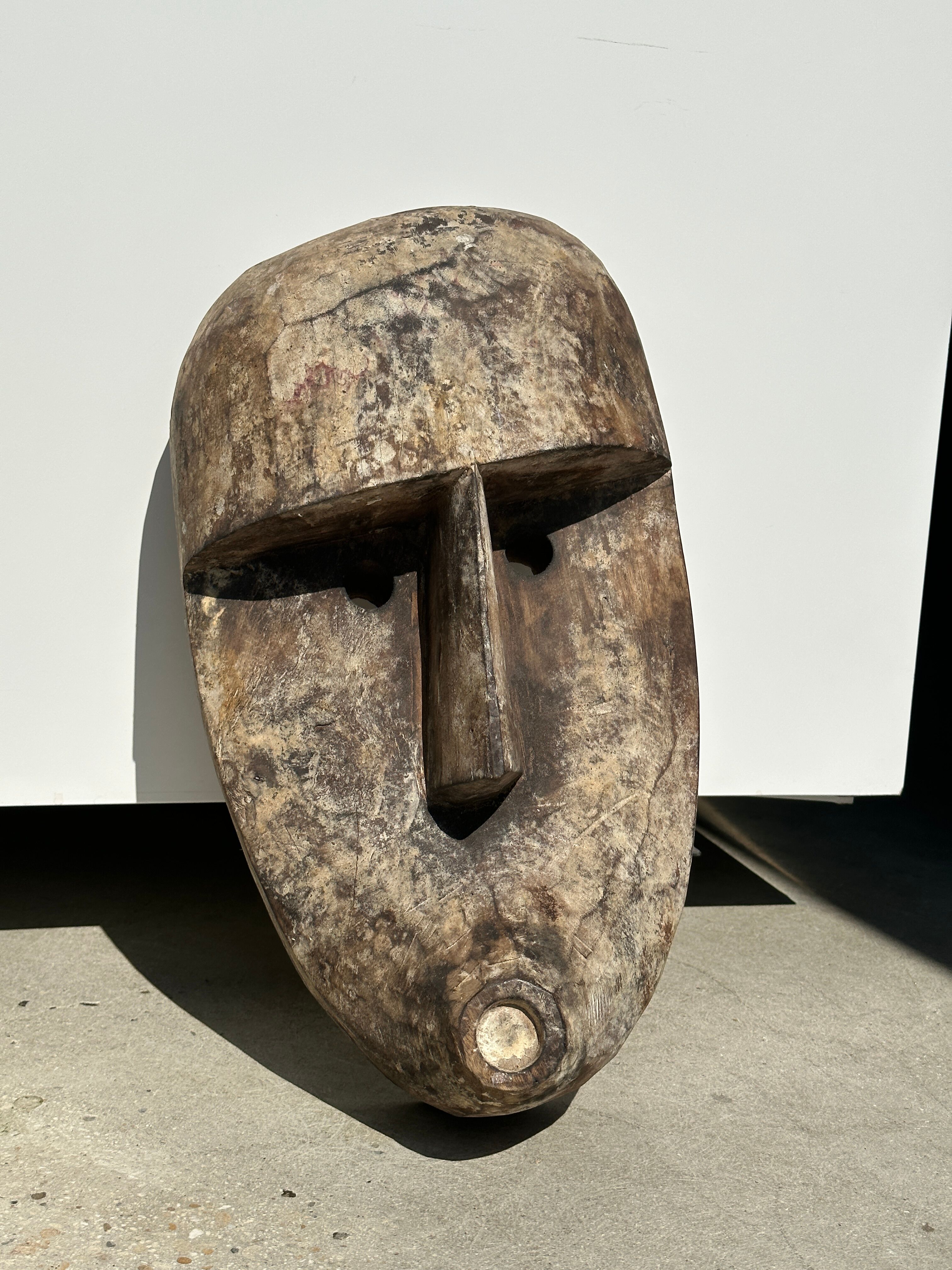 Large Timor mask in patinated wood H:50cm (2)