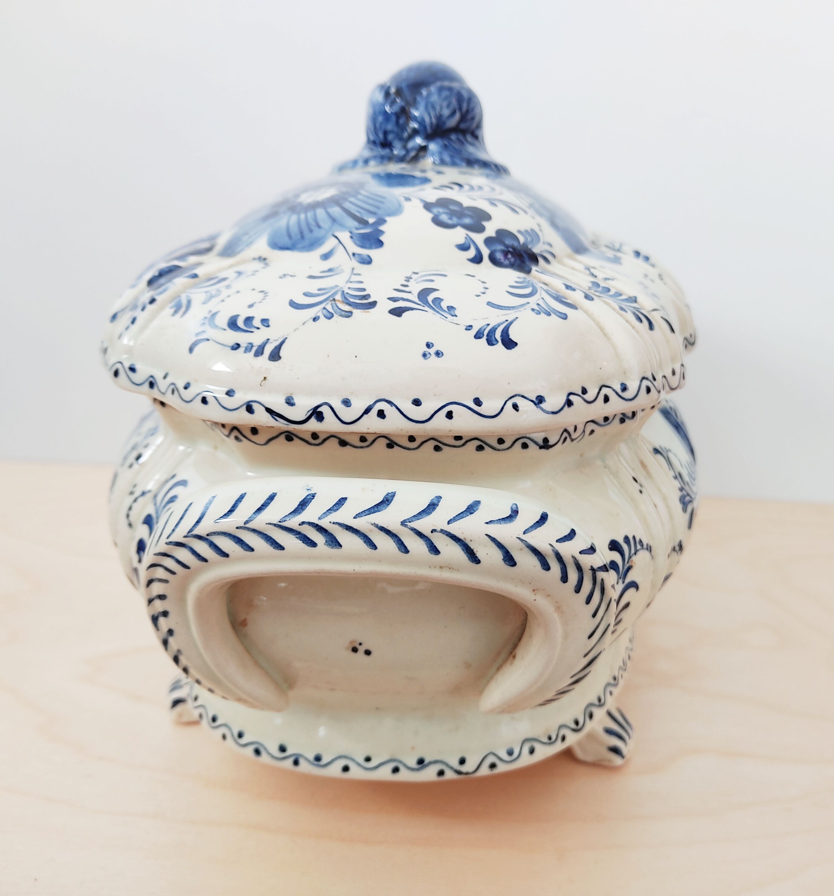 Delft earthenware covered dish
