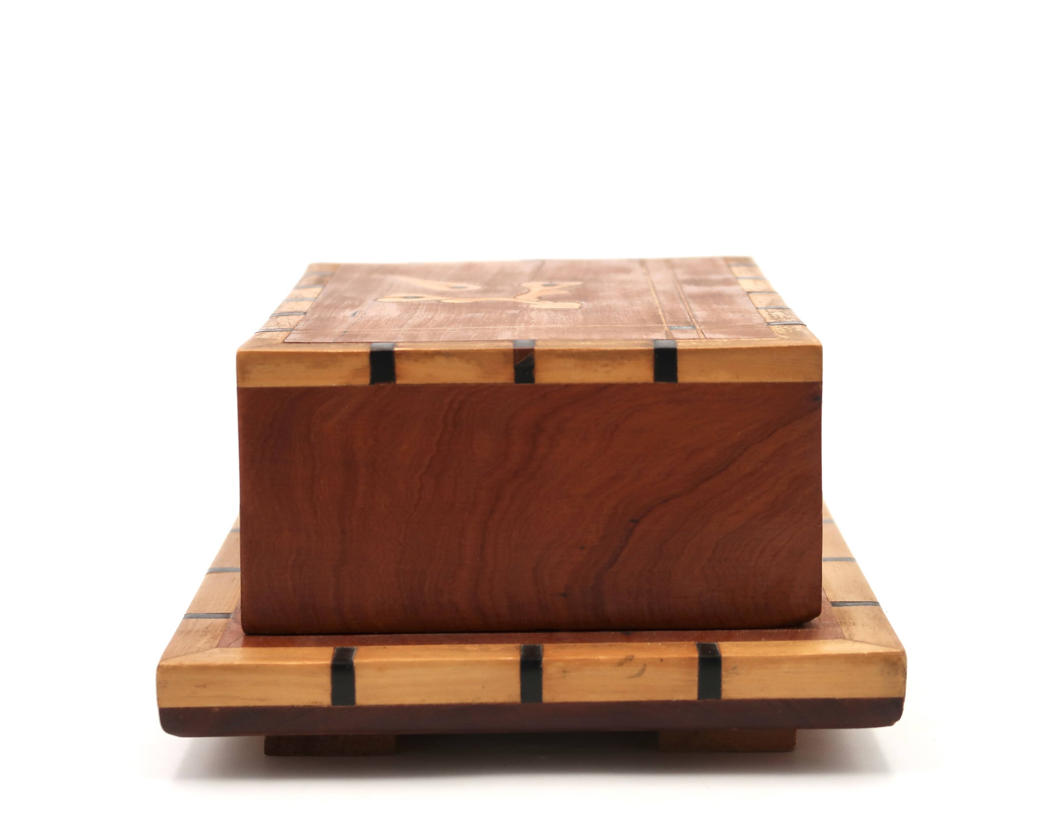 Porte-cigarettes en marqueterie de bois