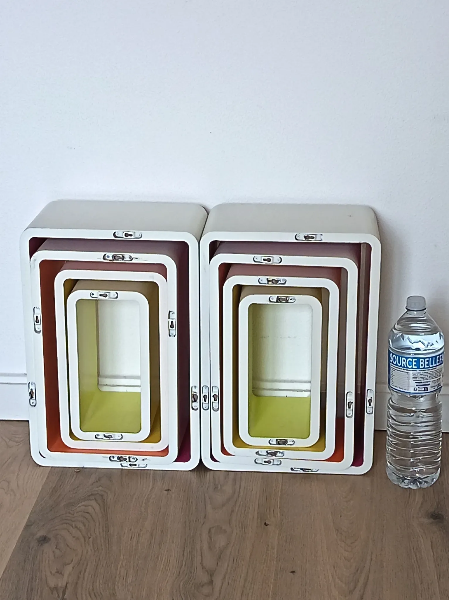 Lot de cubes étagères dans le style des années 70