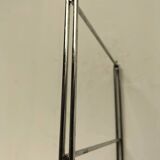Metal string shelf