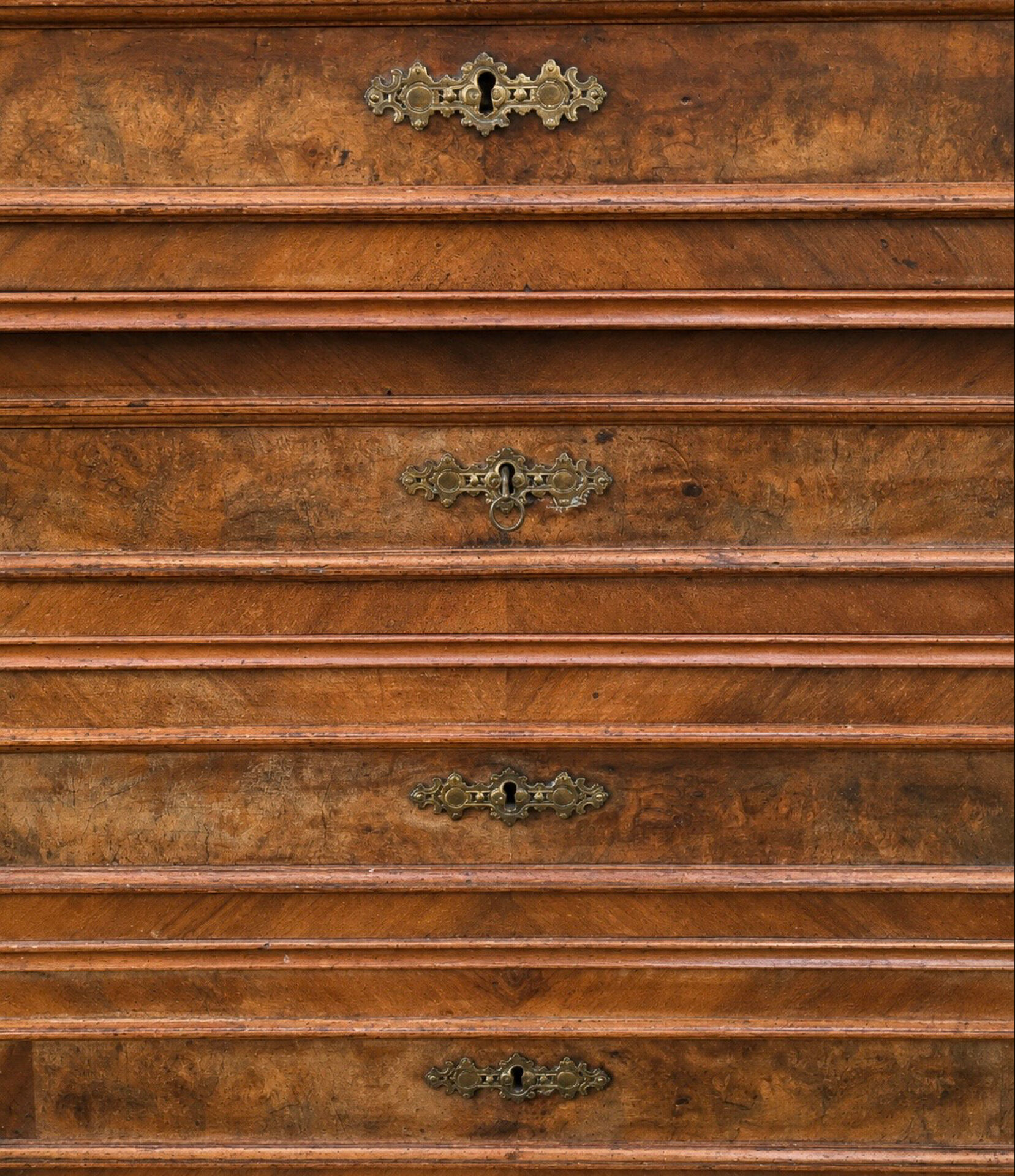 Commode ancienne 4 tiroirs style Louis-Philippe Bois et ronce de Noyer