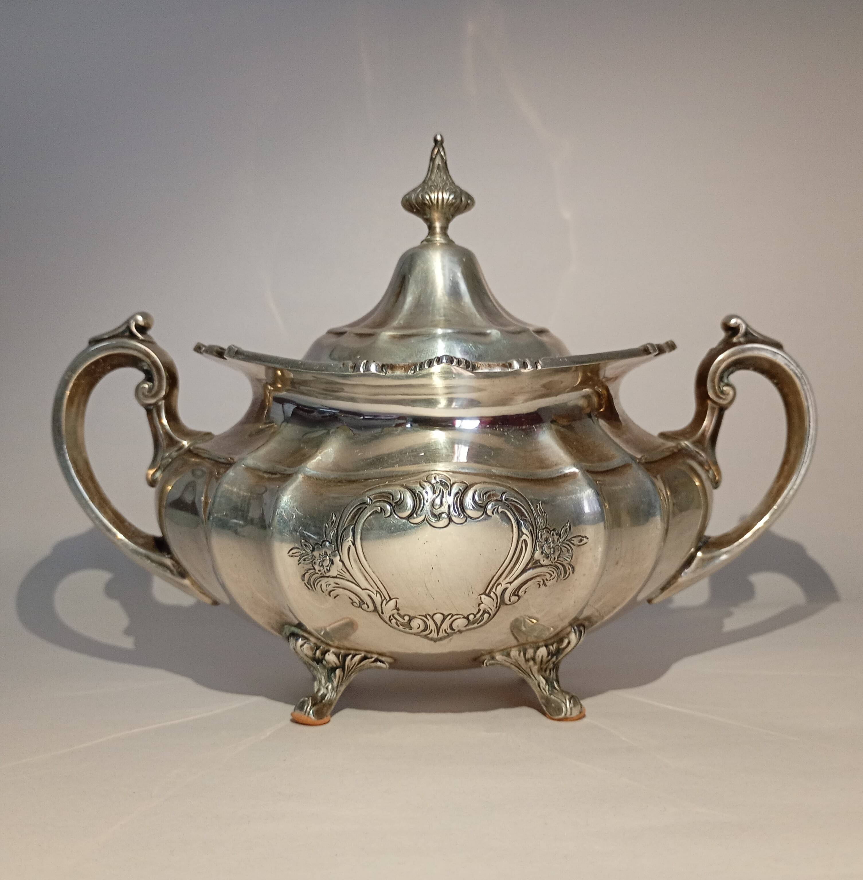 Reed & Barton Solid Sterling Silver Sugar Bowl & Creamer 790 grams