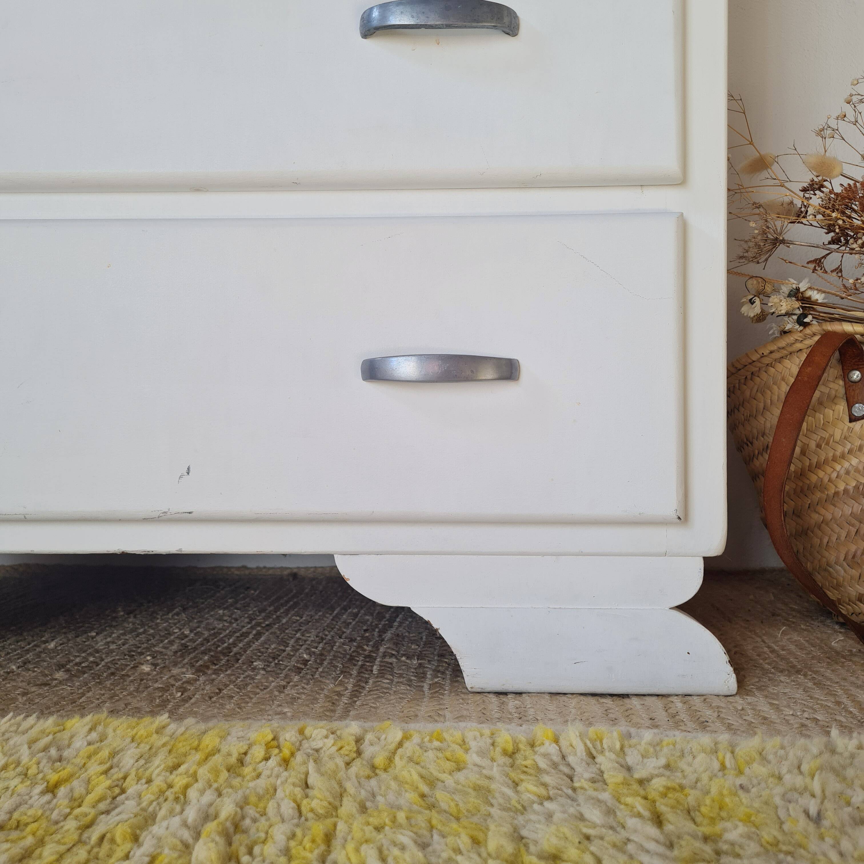 White vintage commode from the 1960s.