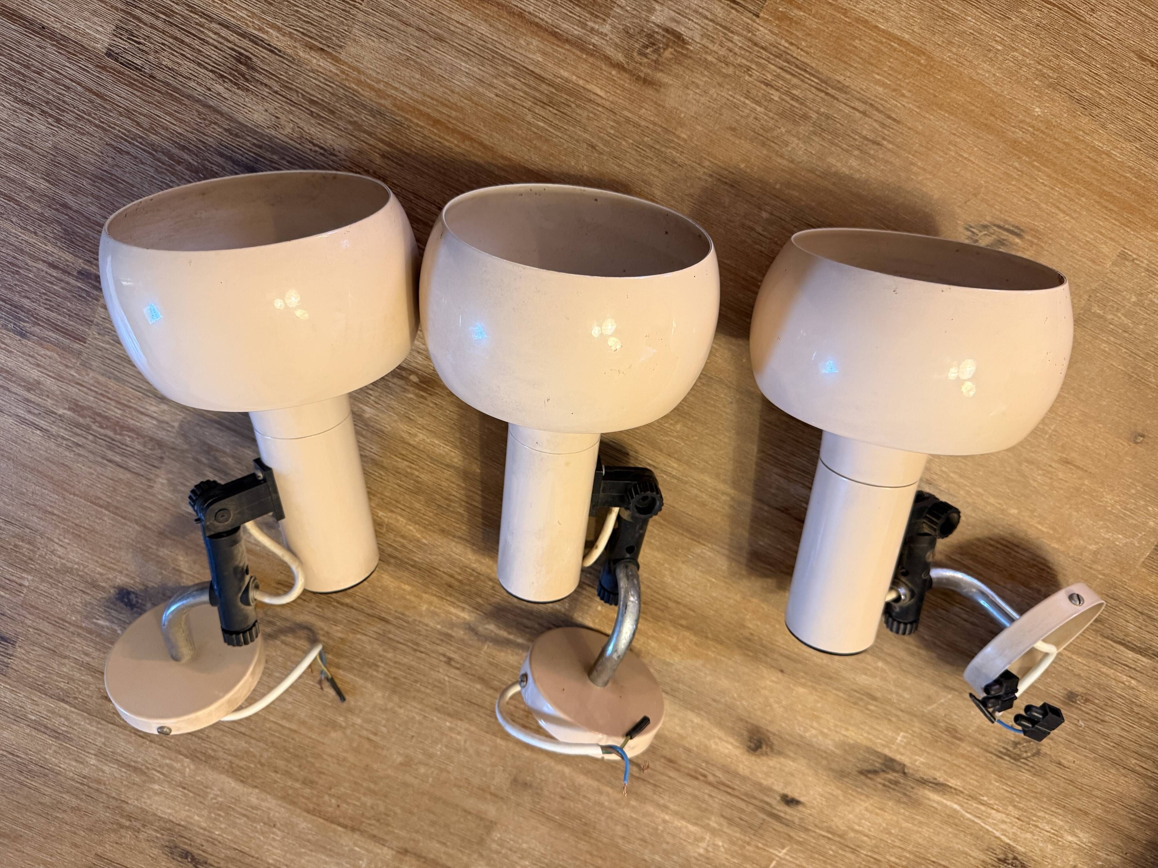 3 vintage beige wall lights