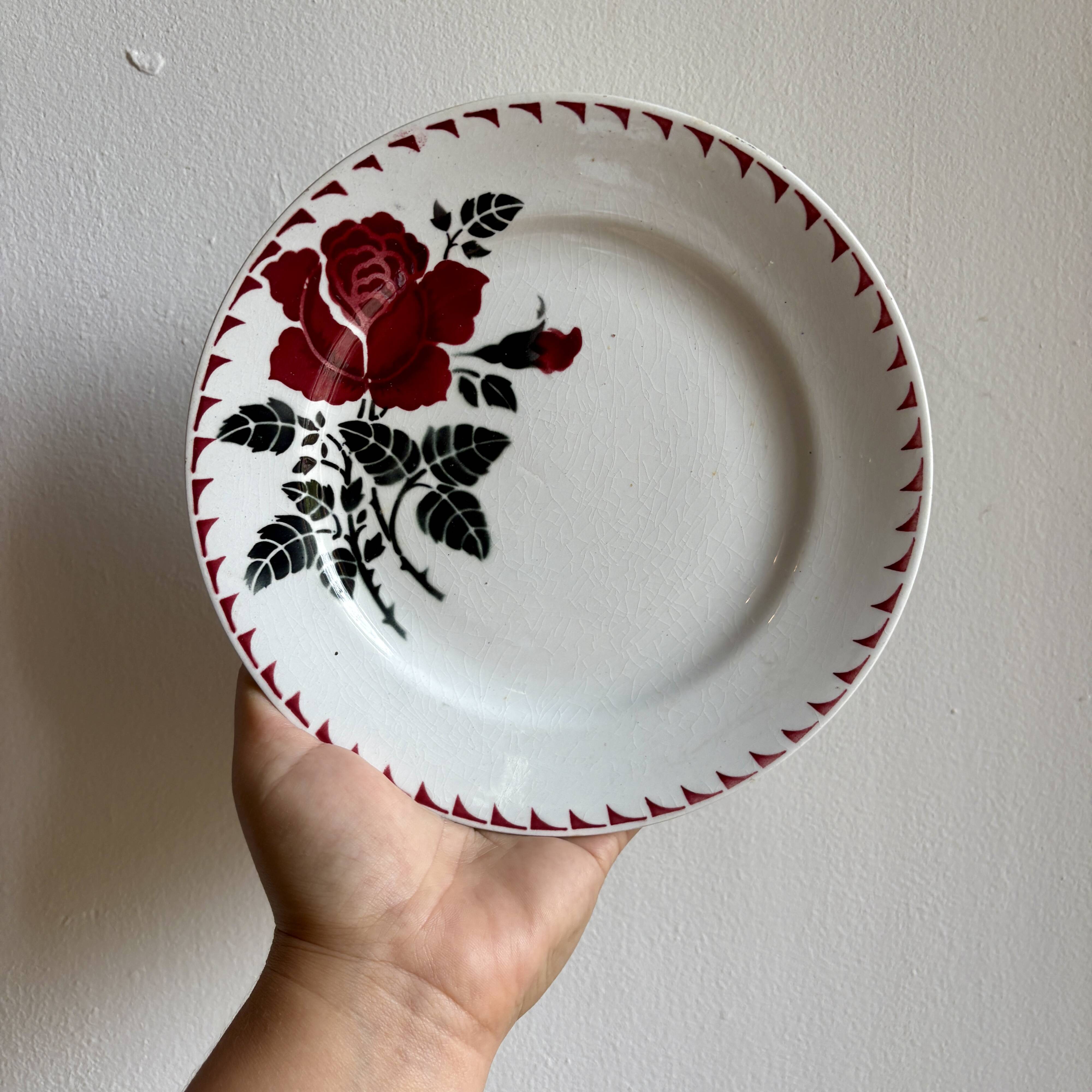 set of 8 vintage dessert plates L'amandinoise