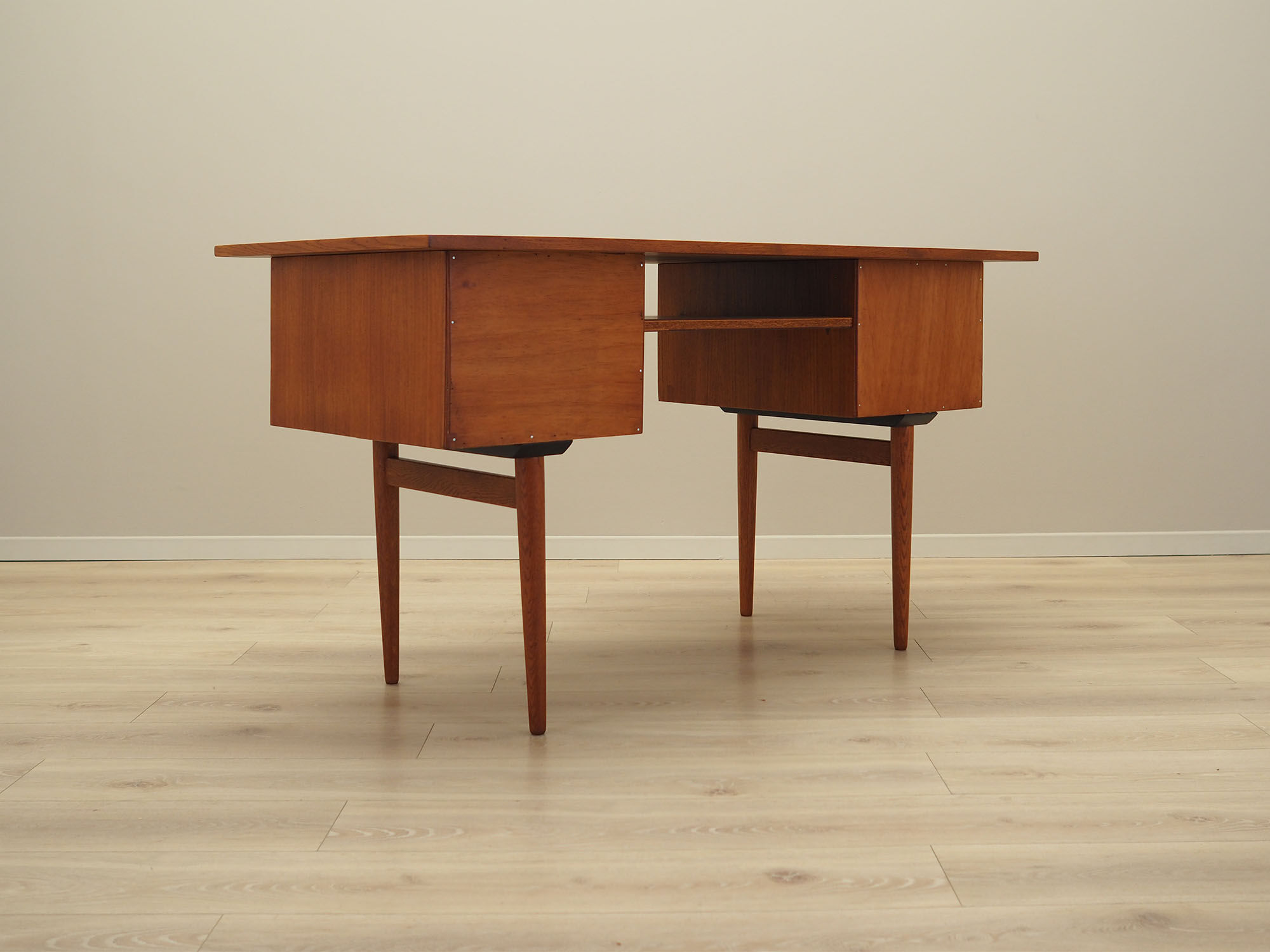 Teak desk, Danish design, 1970s, production: Denmark
