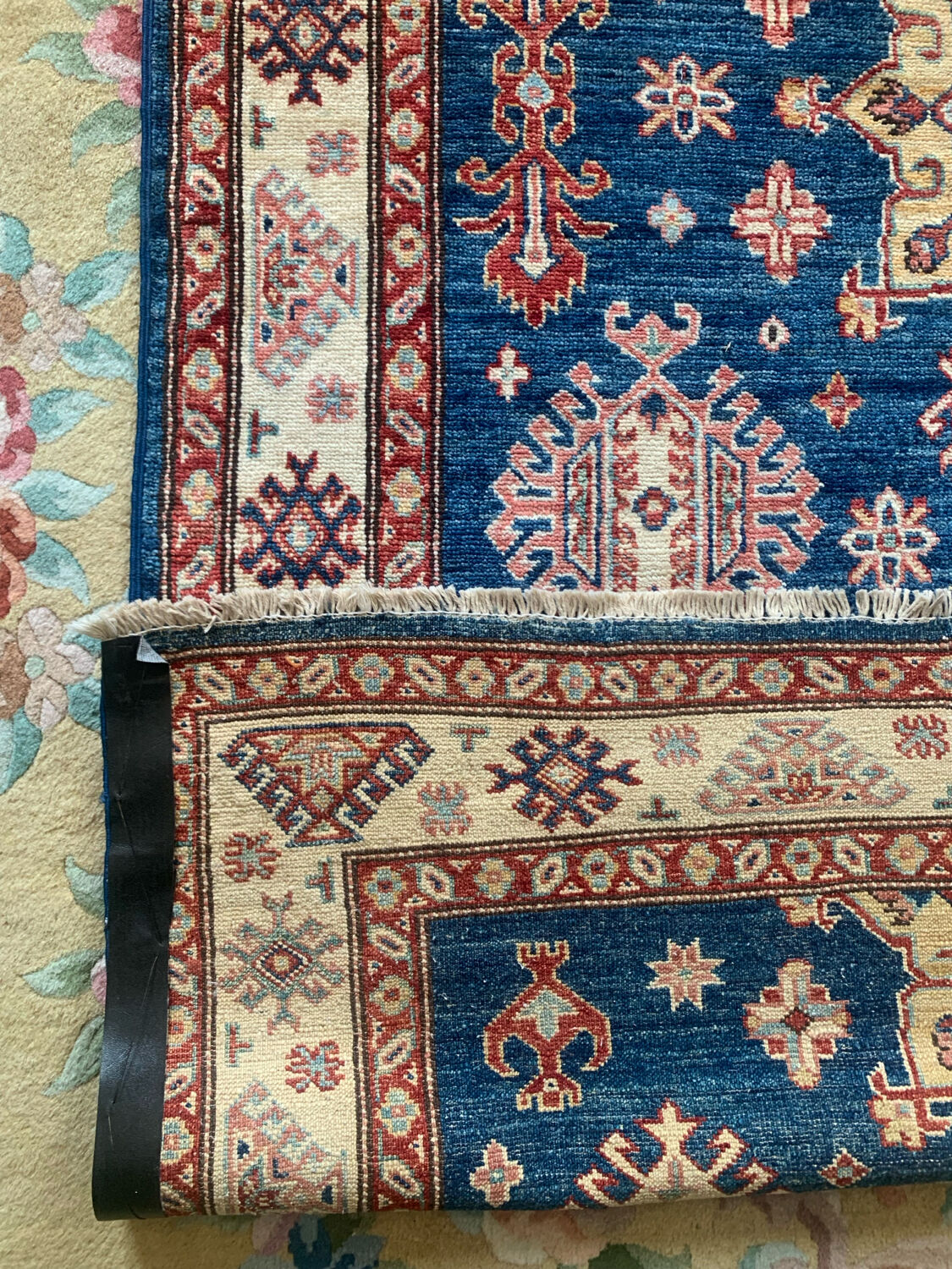 Oriental rug 200 x 120