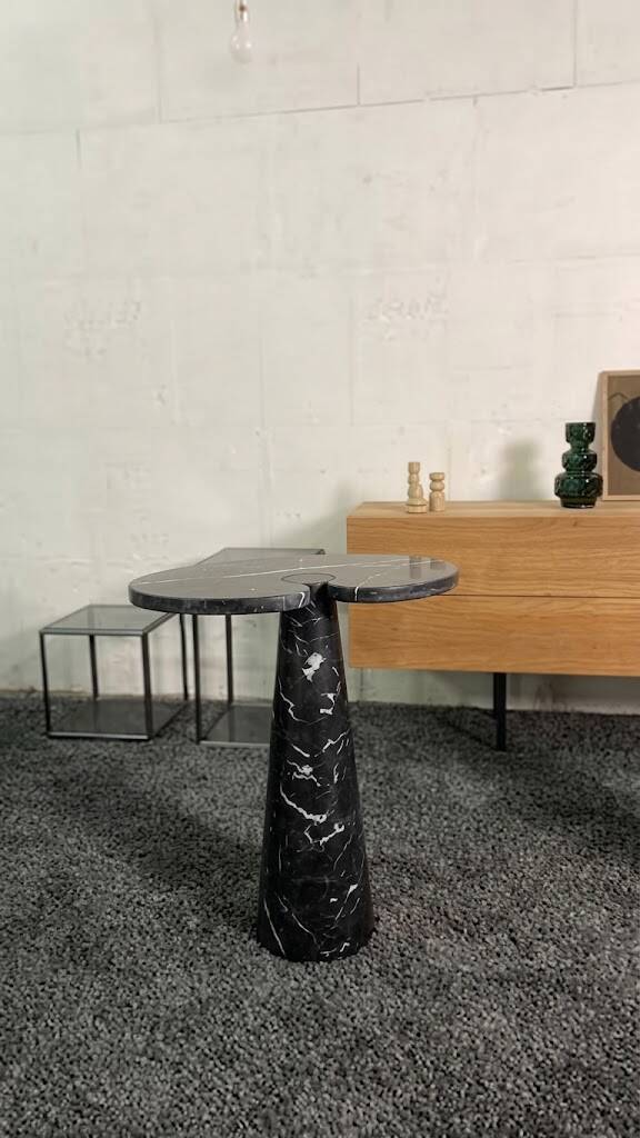 Agapecasa marble table