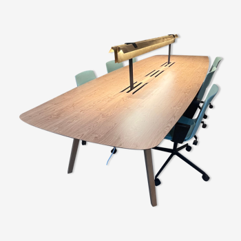 True design table Wing model with lamp and 6 chairs