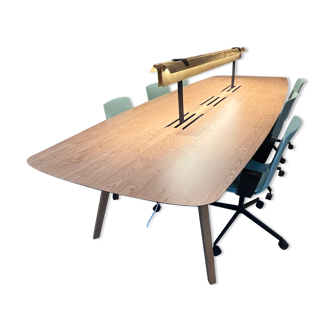 True design table Wing model with lamp and 6 chairs