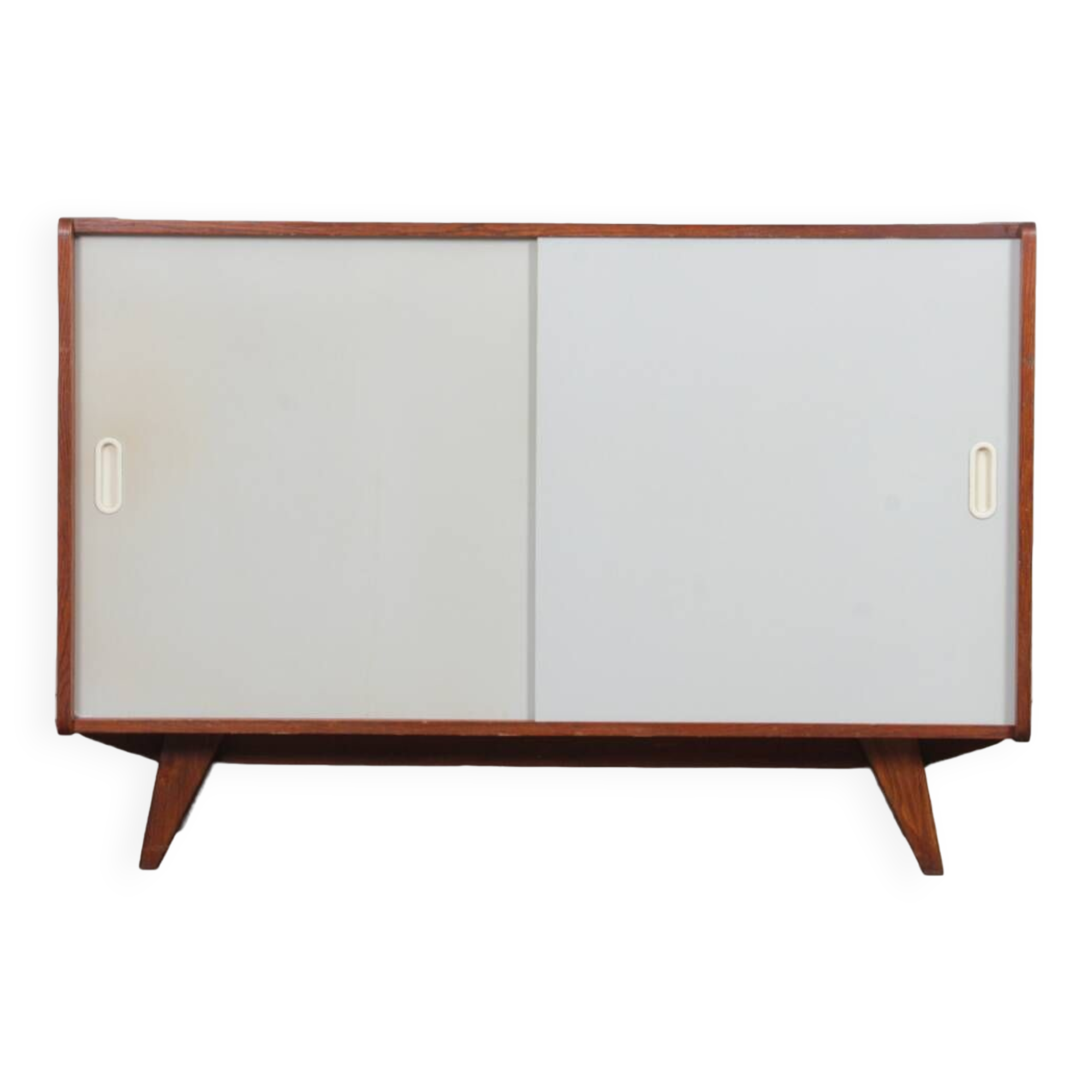 Commode en chêne, modèle U-452 par Jiri Jiroutek, 1960