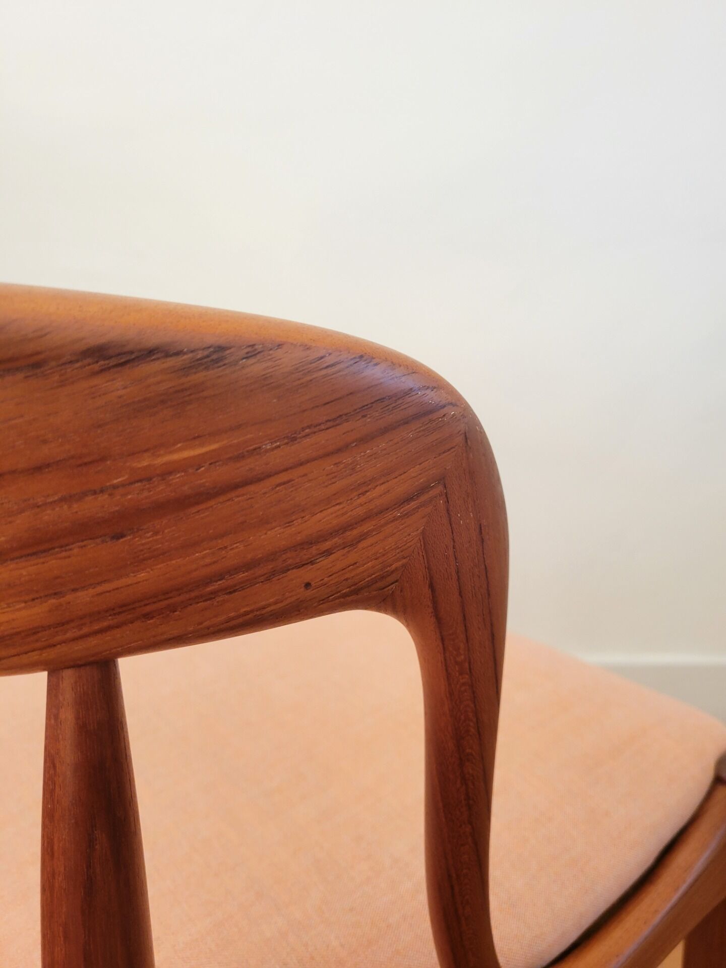 Vintage dining chairs No 16 by Johannes Andersen for Uldum