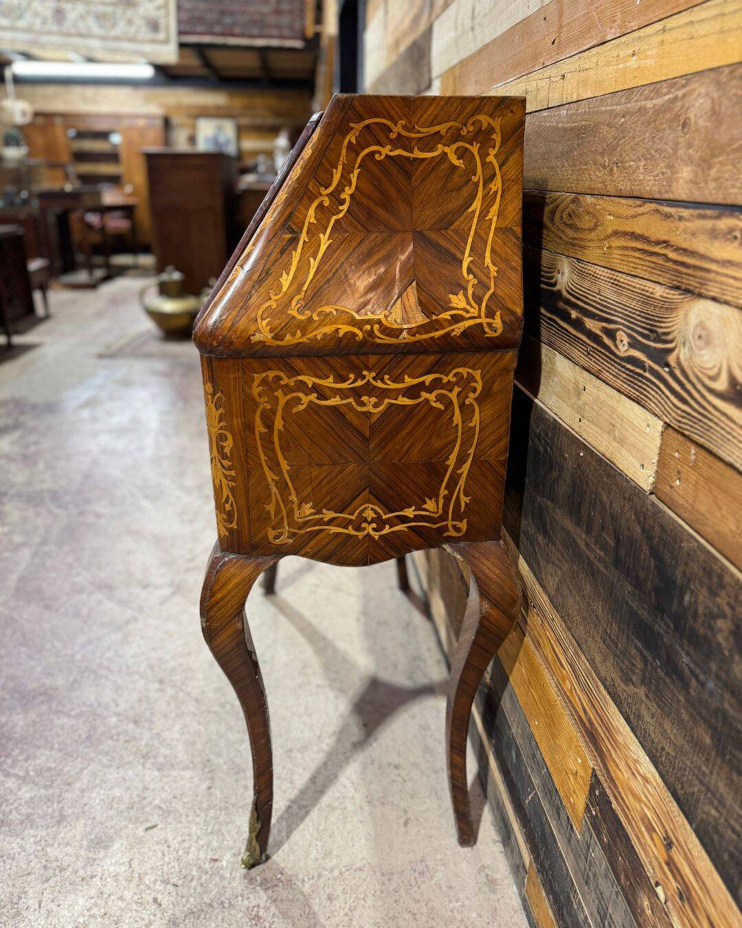 Sloped desk marked in the Louis XV style