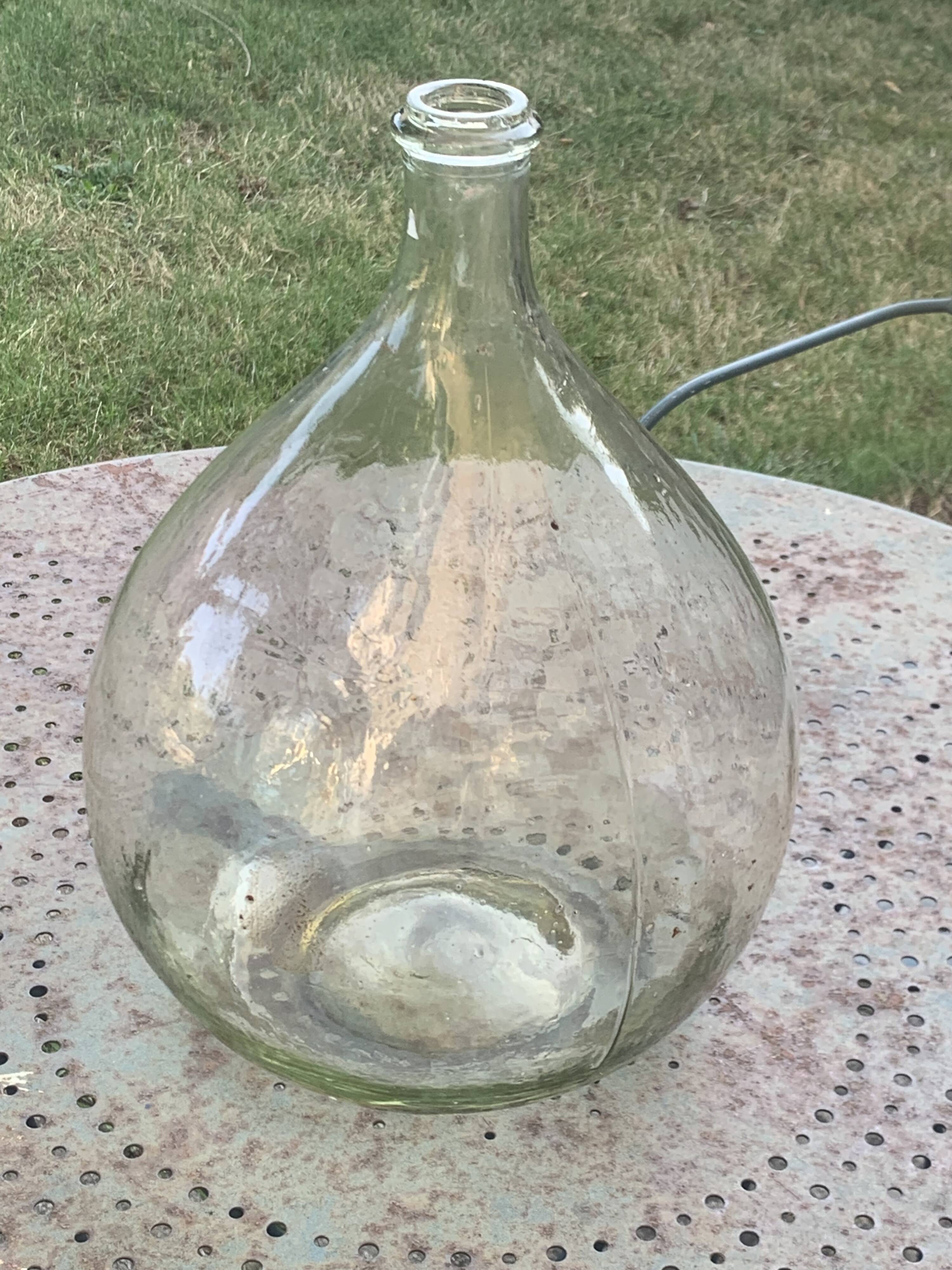 Dame Jeanne, bonbonne, bouteille en verre transparente, verre très épais