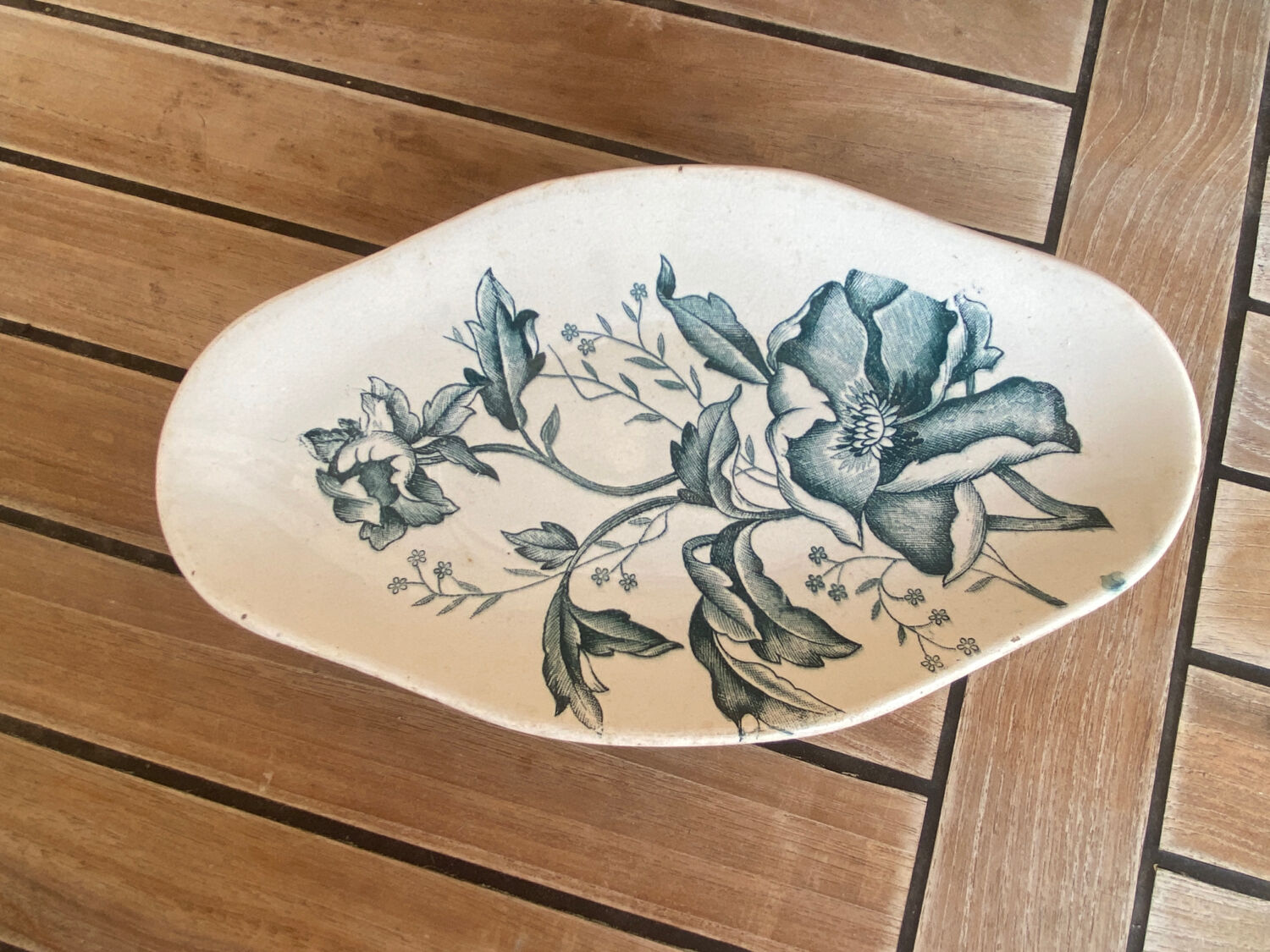 Iron earth ravier model "Christmas rose"