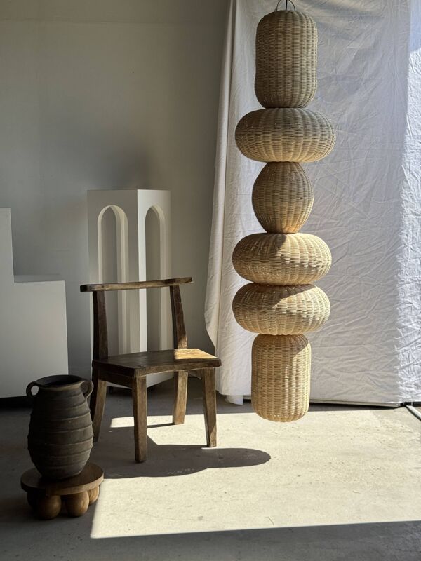 Suspension colonne, superposition de volumes sphériques en rotin H2
