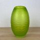 Vase artisanal en verre vert
