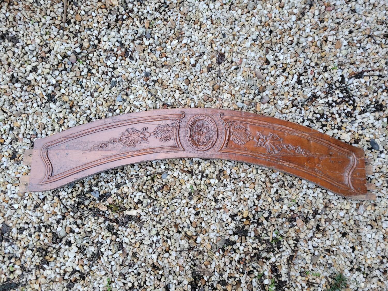 Cornice fronton in cherry wood around 1800