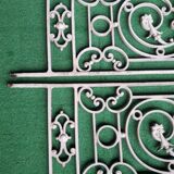 Pair bodyguards 132.5x31cm cast