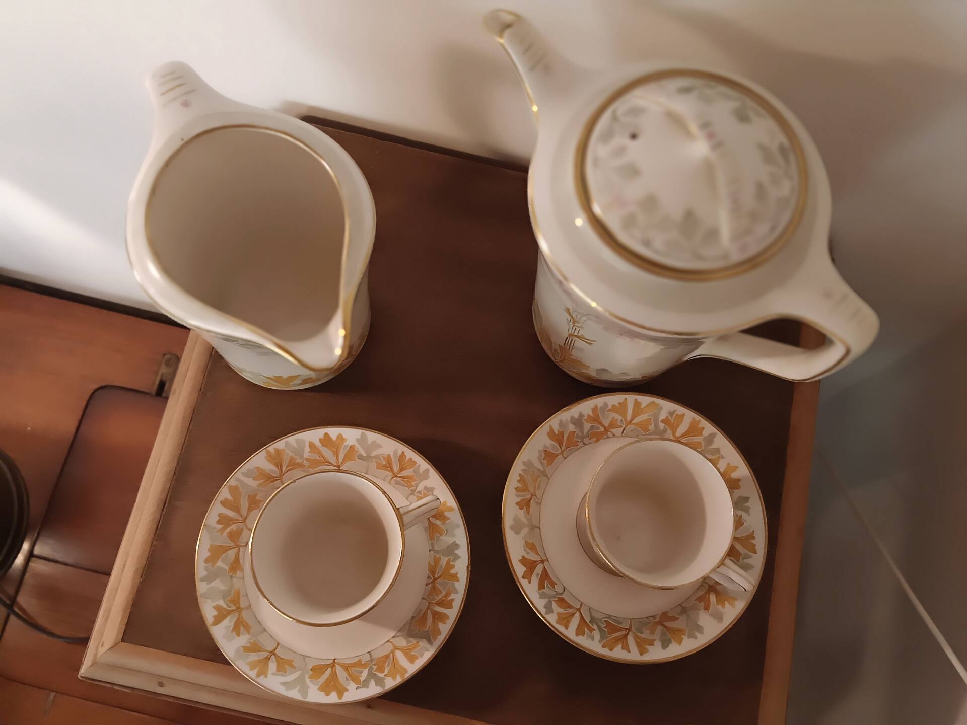 Art Nouveau coffee service in fine Maastricht earthenware (Céra Company)