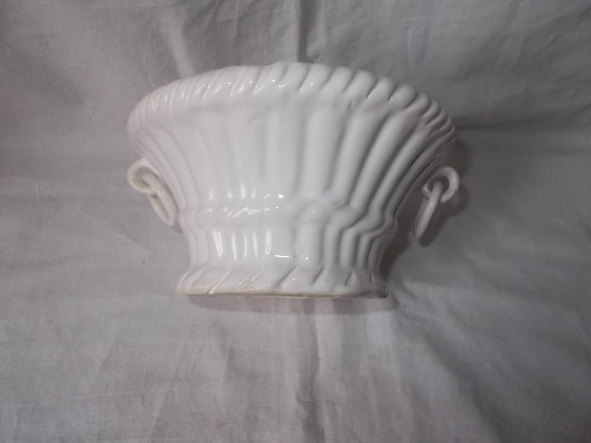 Corbeille faience blanche