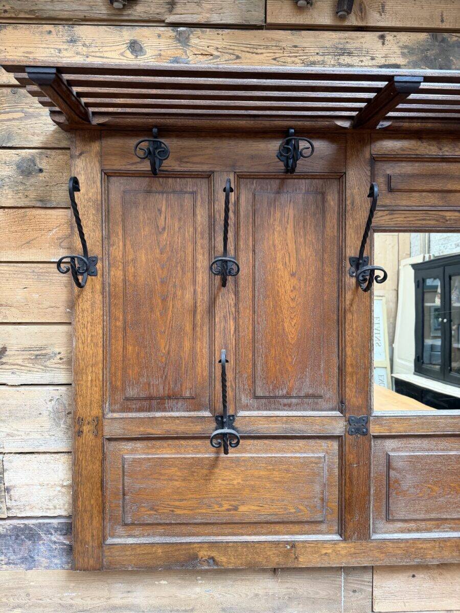Large oak wall wardrobe from the early 20th century.