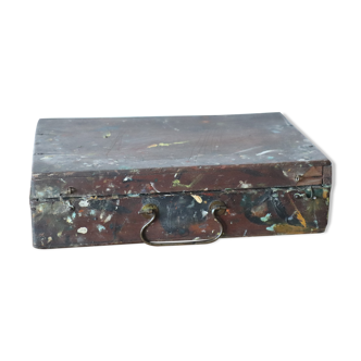 Old painter's case and palette