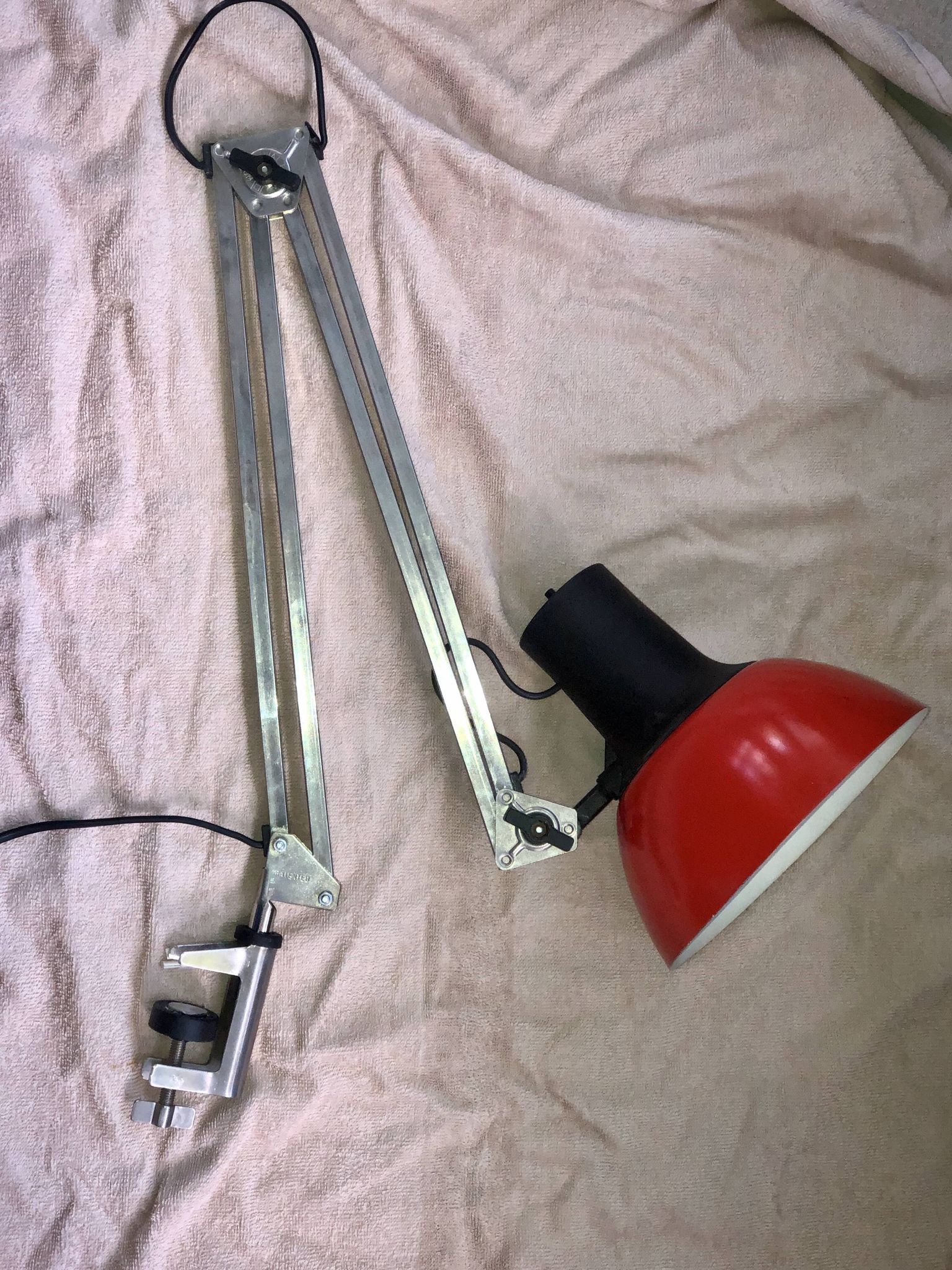 Lampe d'architecte rouge   patented  finlande