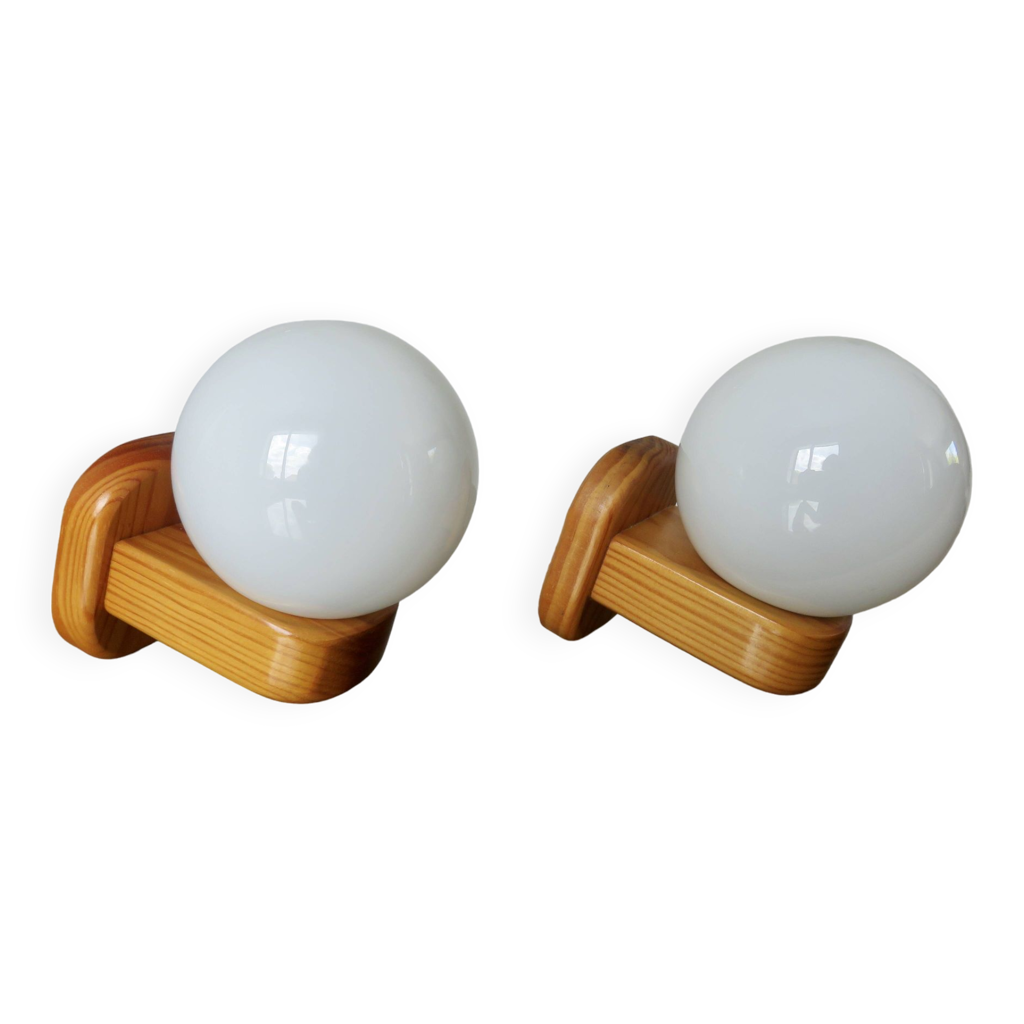 Paire D'appliques Boule Opaline Blanche - Design 60's - Hauteur 34 Cm - Occasion