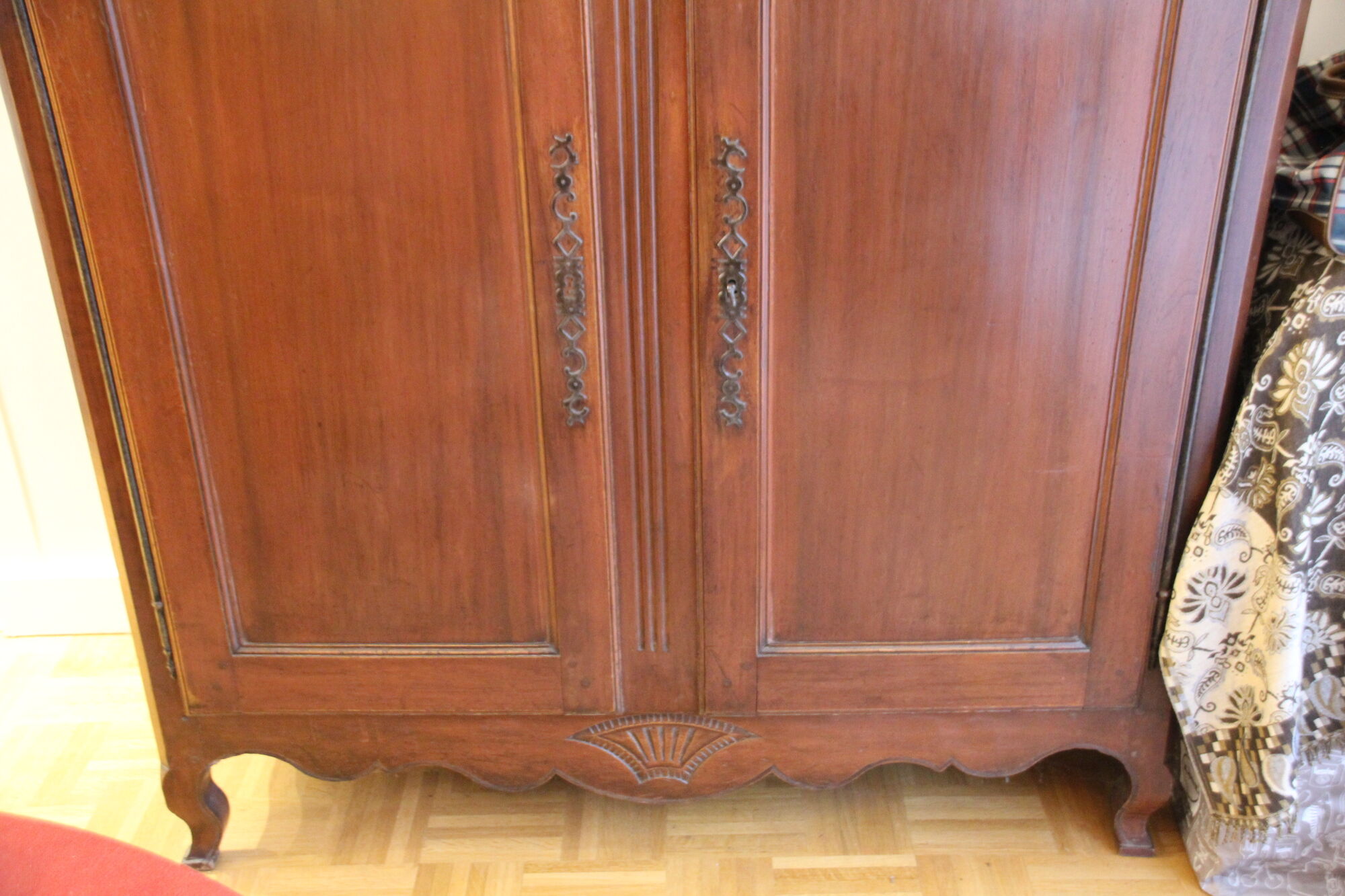 Buffet rustique en bois ancien vintage
