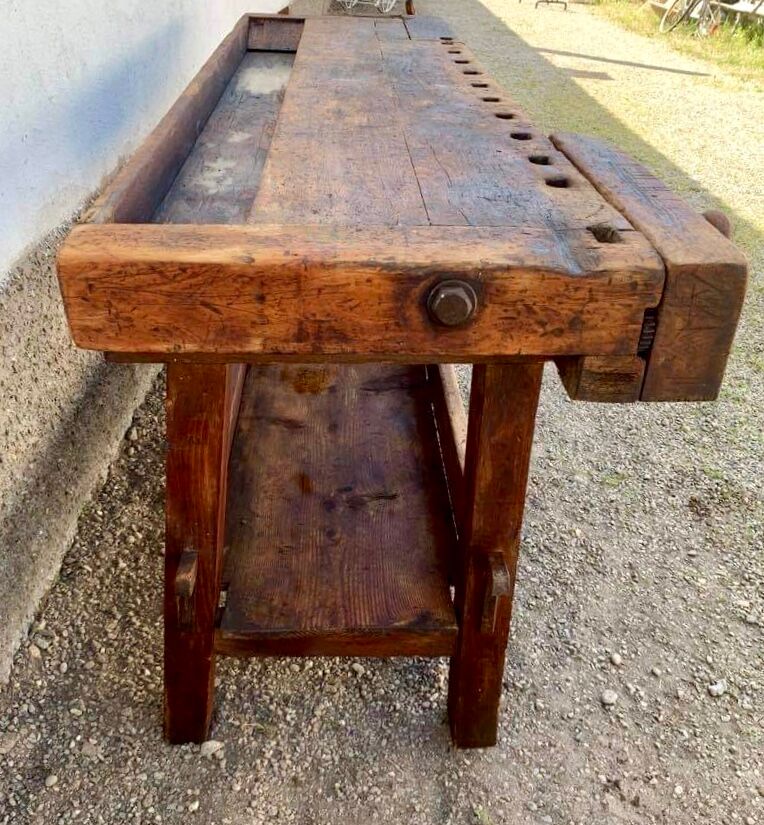 Old carpenter's workbench in solid wood late nineteenth century