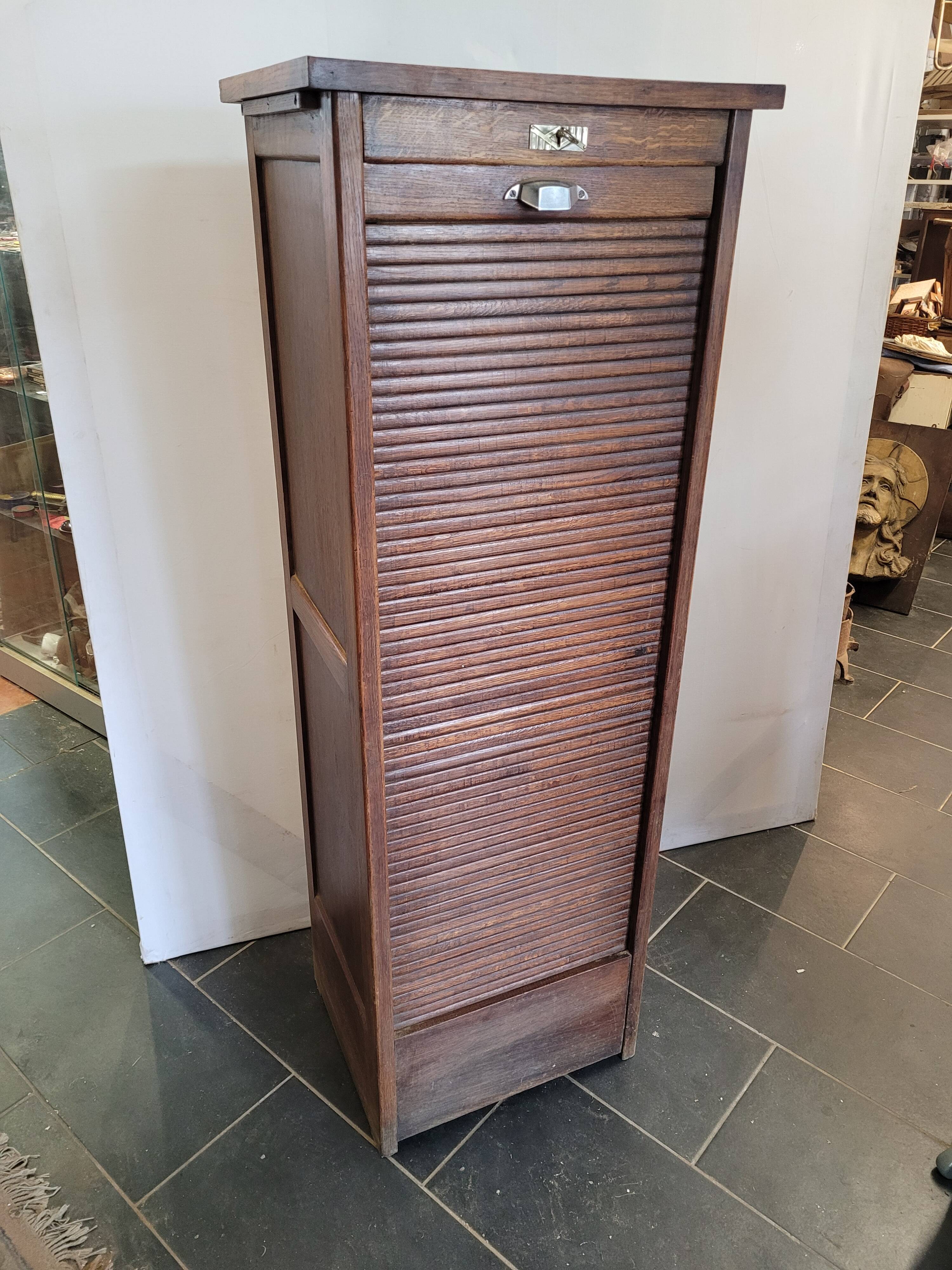 Old oak curtain binder