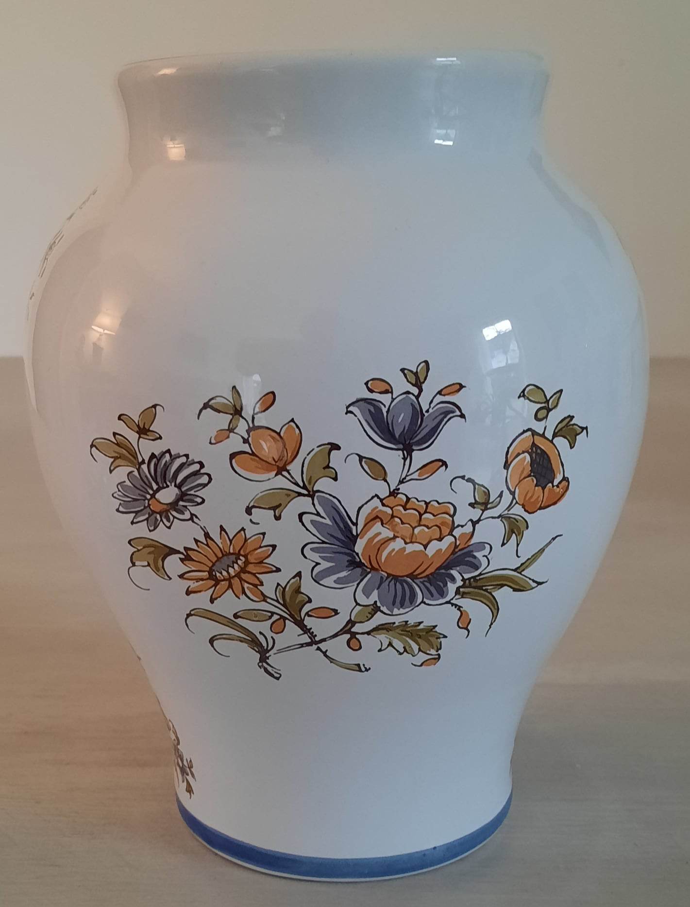 Apothecary pot "mentae" in faience of moustiers