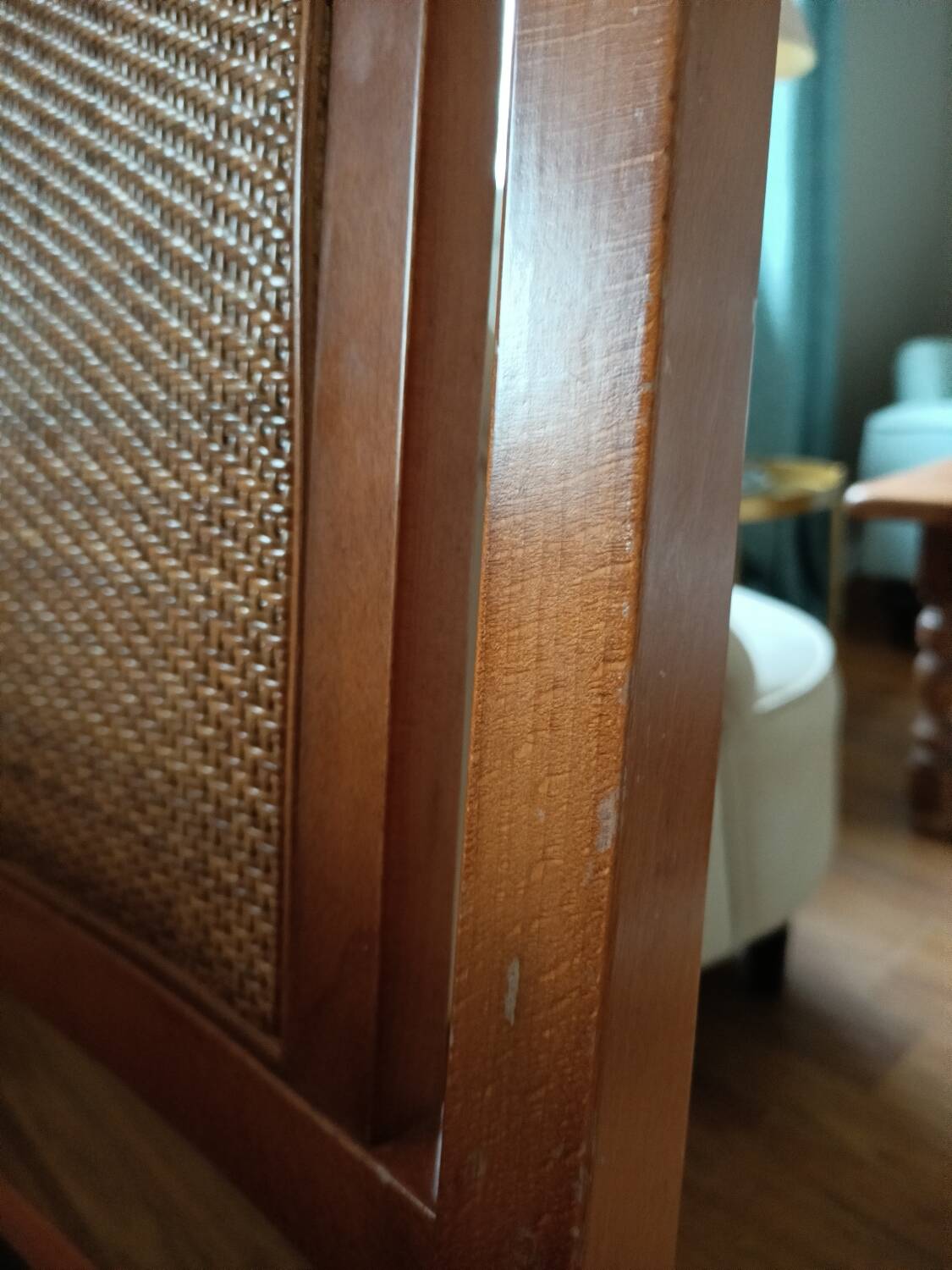 Set of 4 wood and leather chairs