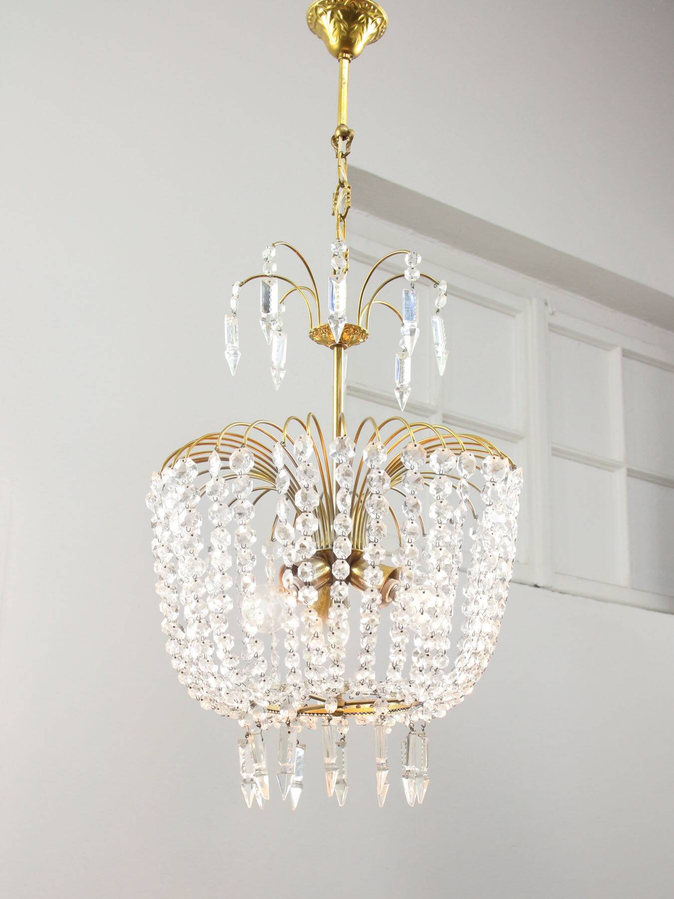 Vintage Italian Crystal and Gilt Metal Chandelier, 1980s