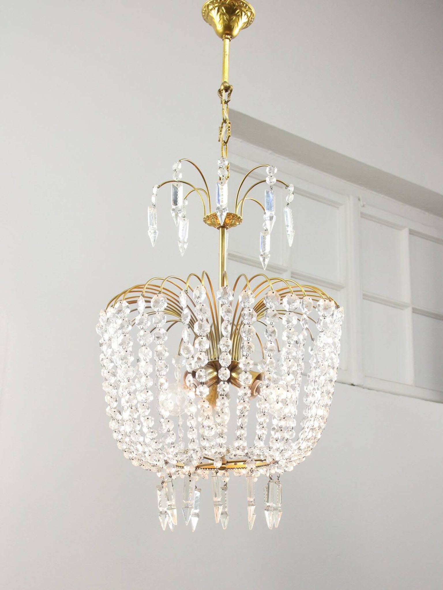 Vintage Italian Crystal and Gilt Metal Chandelier, 1980s