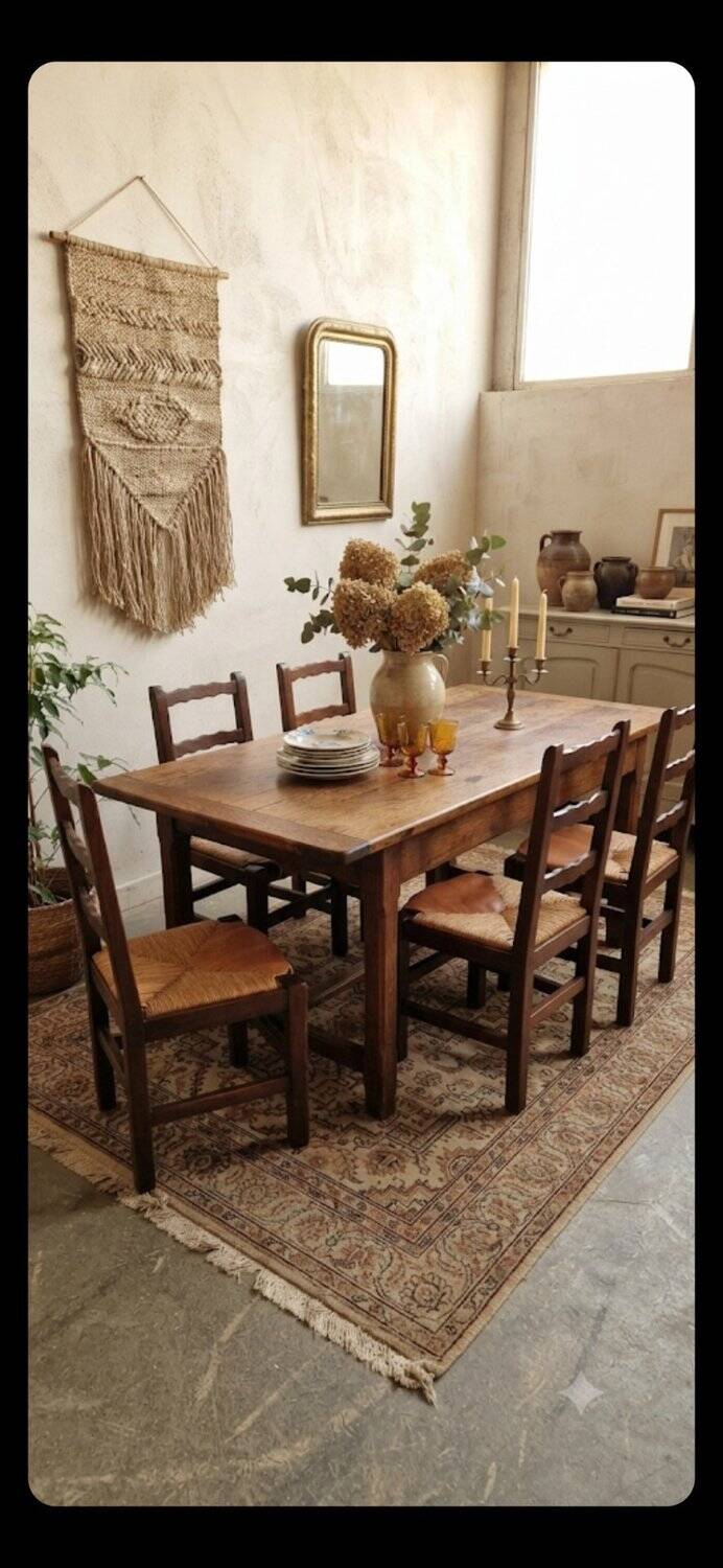 Set of 6 chairs in straw and solid wood.
