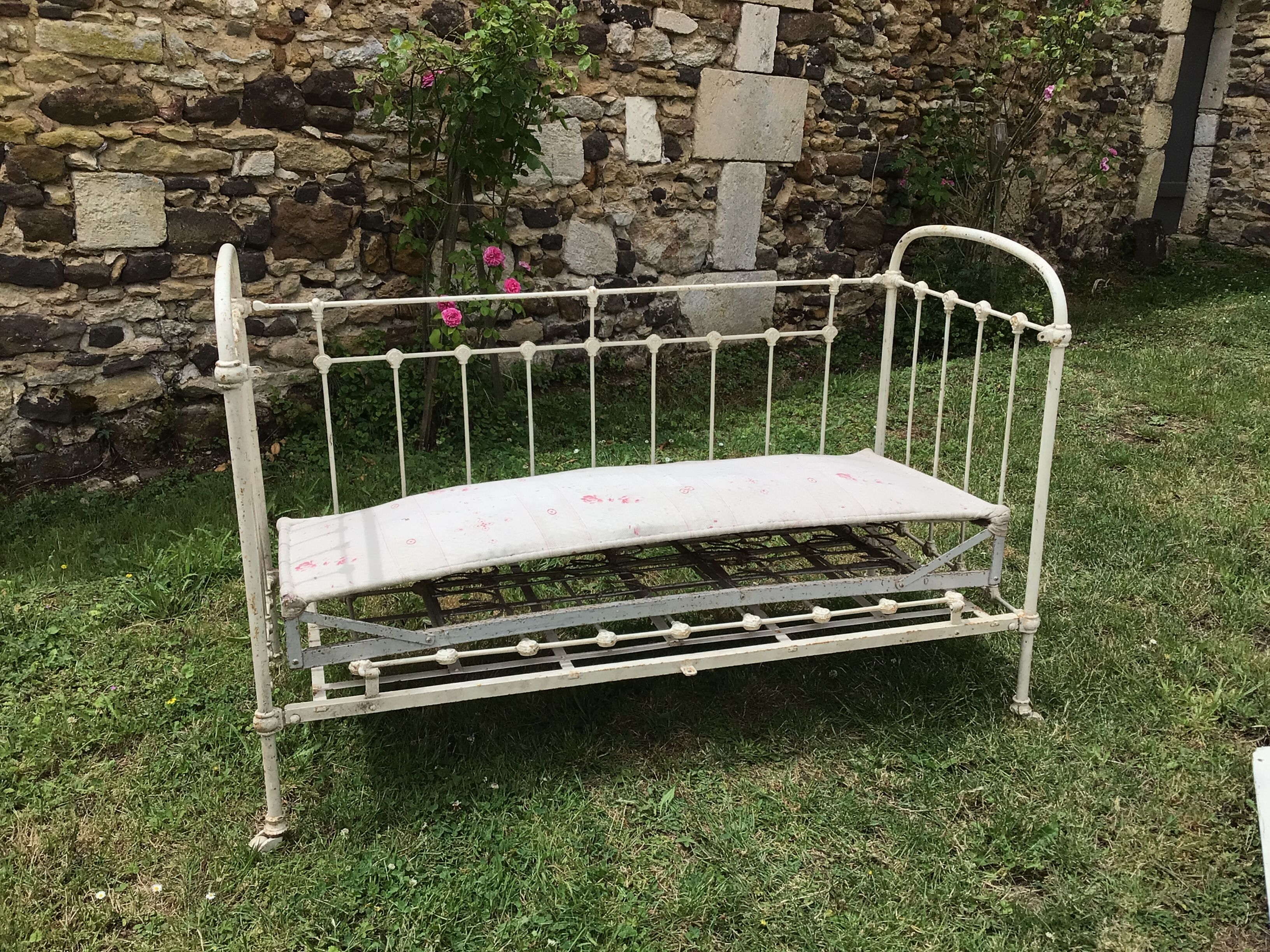 Child bed sofa wrought iron nineteenth century