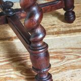Tabouret ancien en bois massif tourné et sculpté