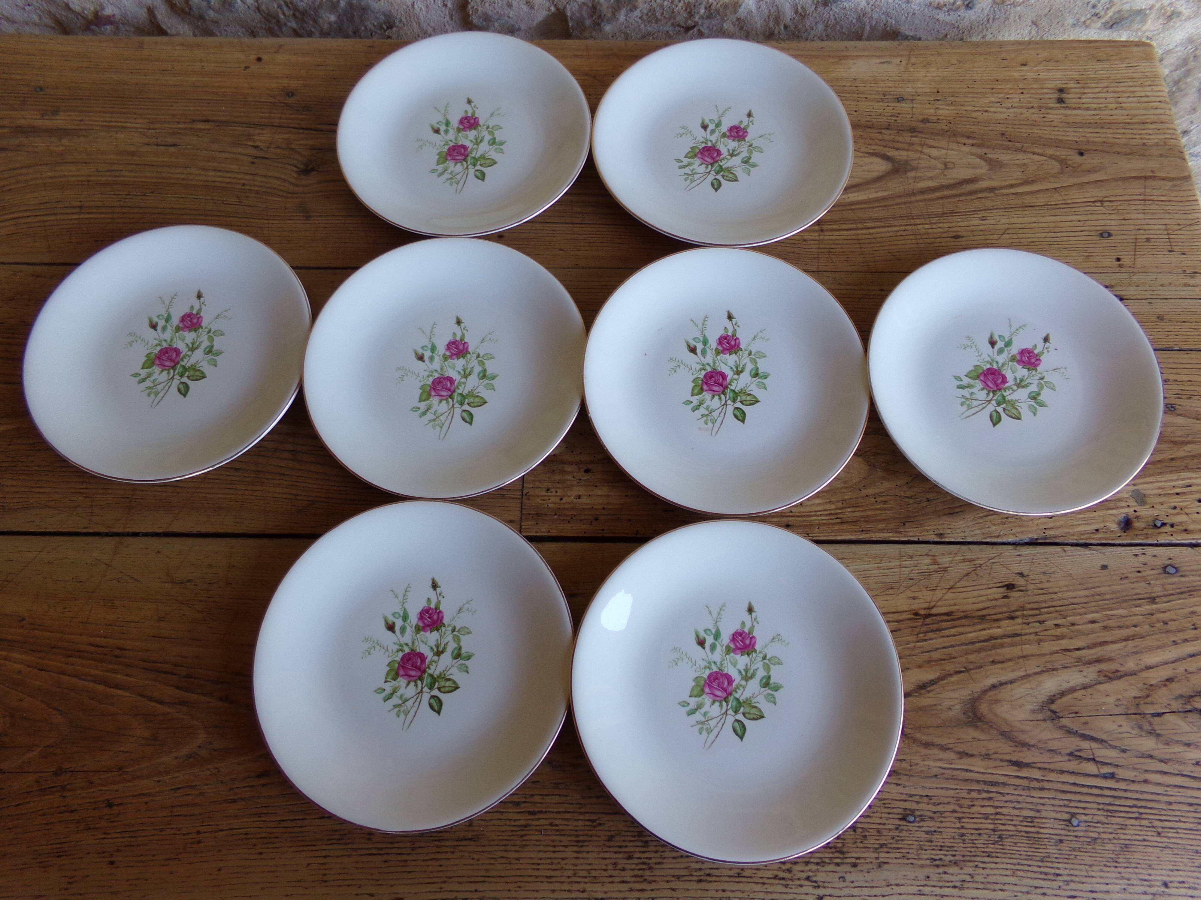 8 flat plates Gien model "Pompadour"