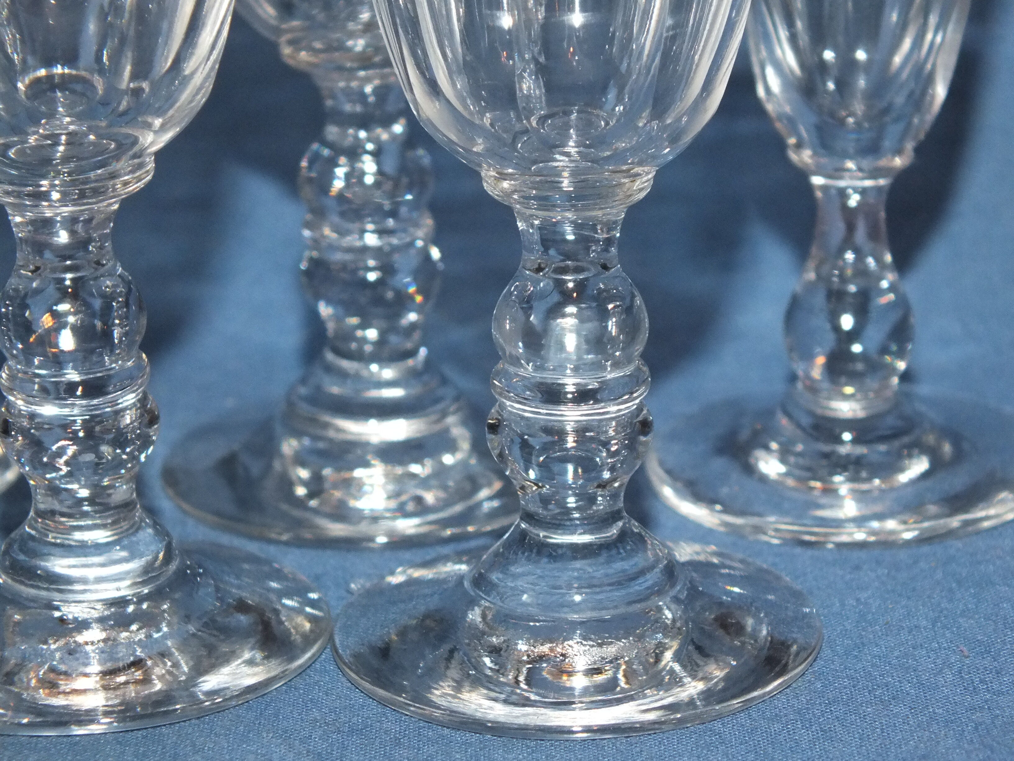 7 glasses of antique crystal liqueur cellar with facets