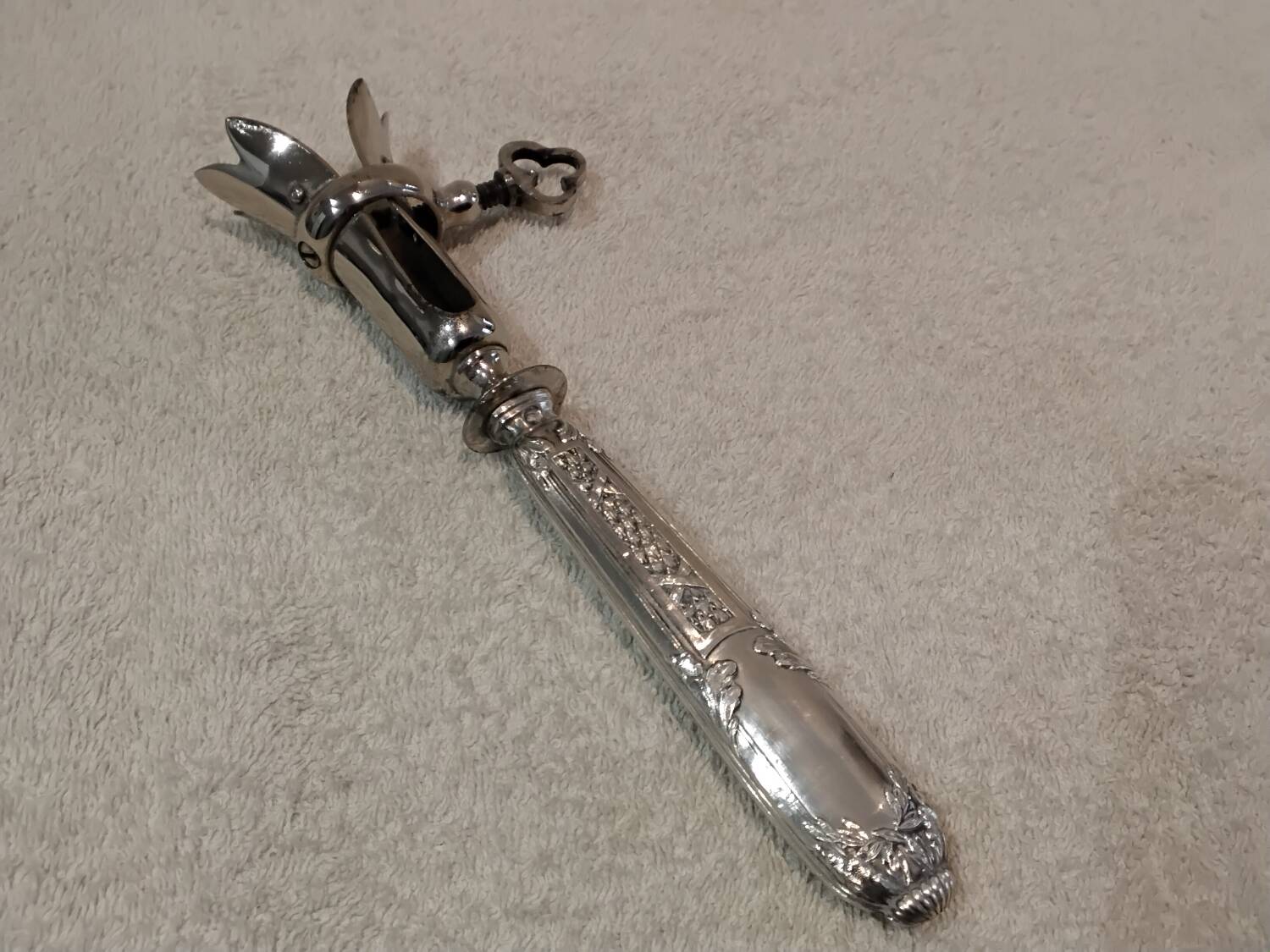 Some silver 950 Minerva style Louis XVI handles 19.8cm