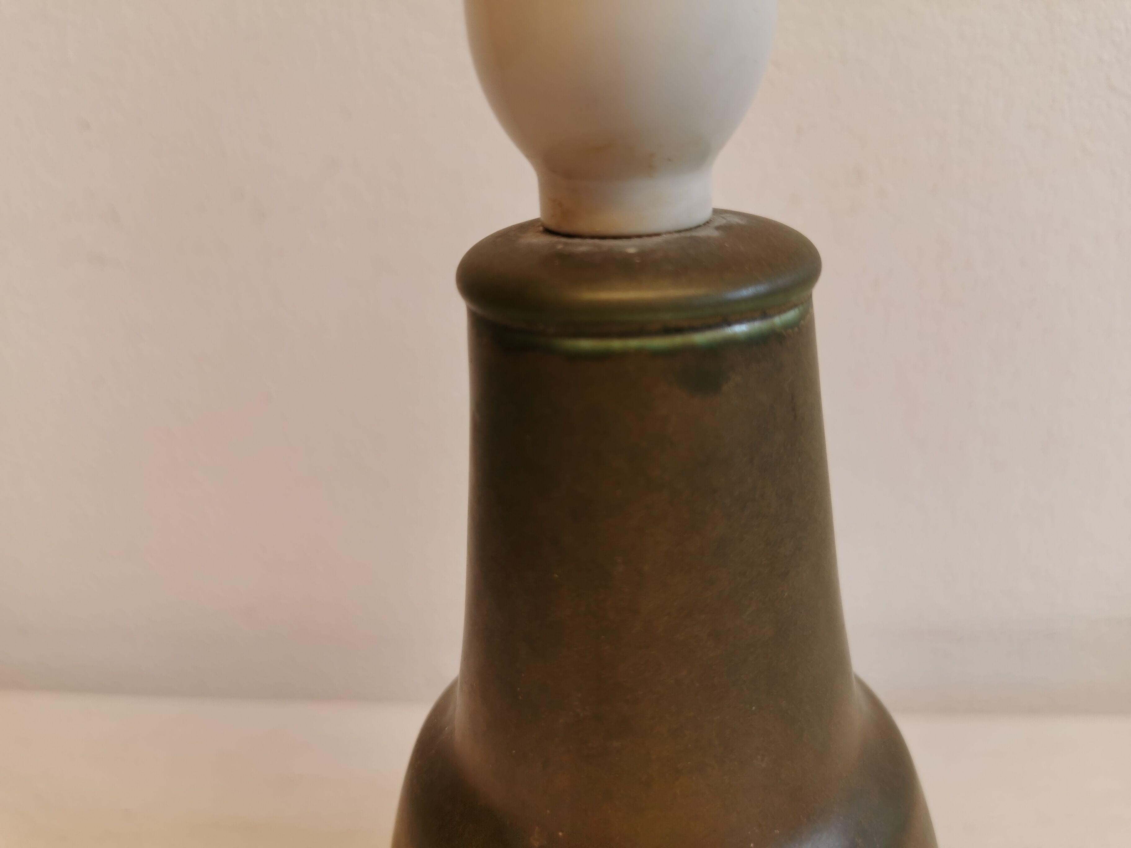 Danish green/brown ceramic table lamp, estimated 1960s.