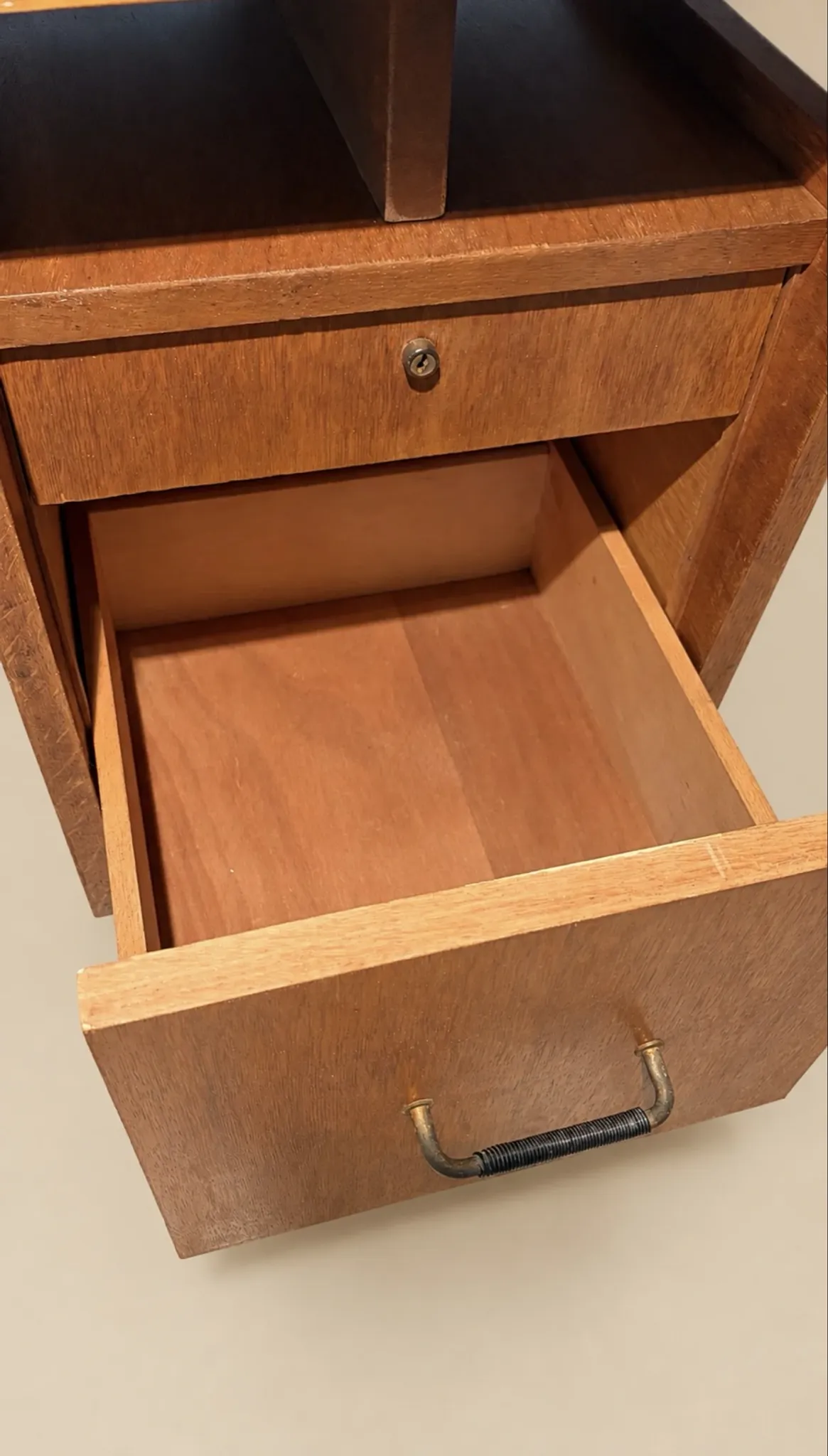 Bureau en bois années 50
